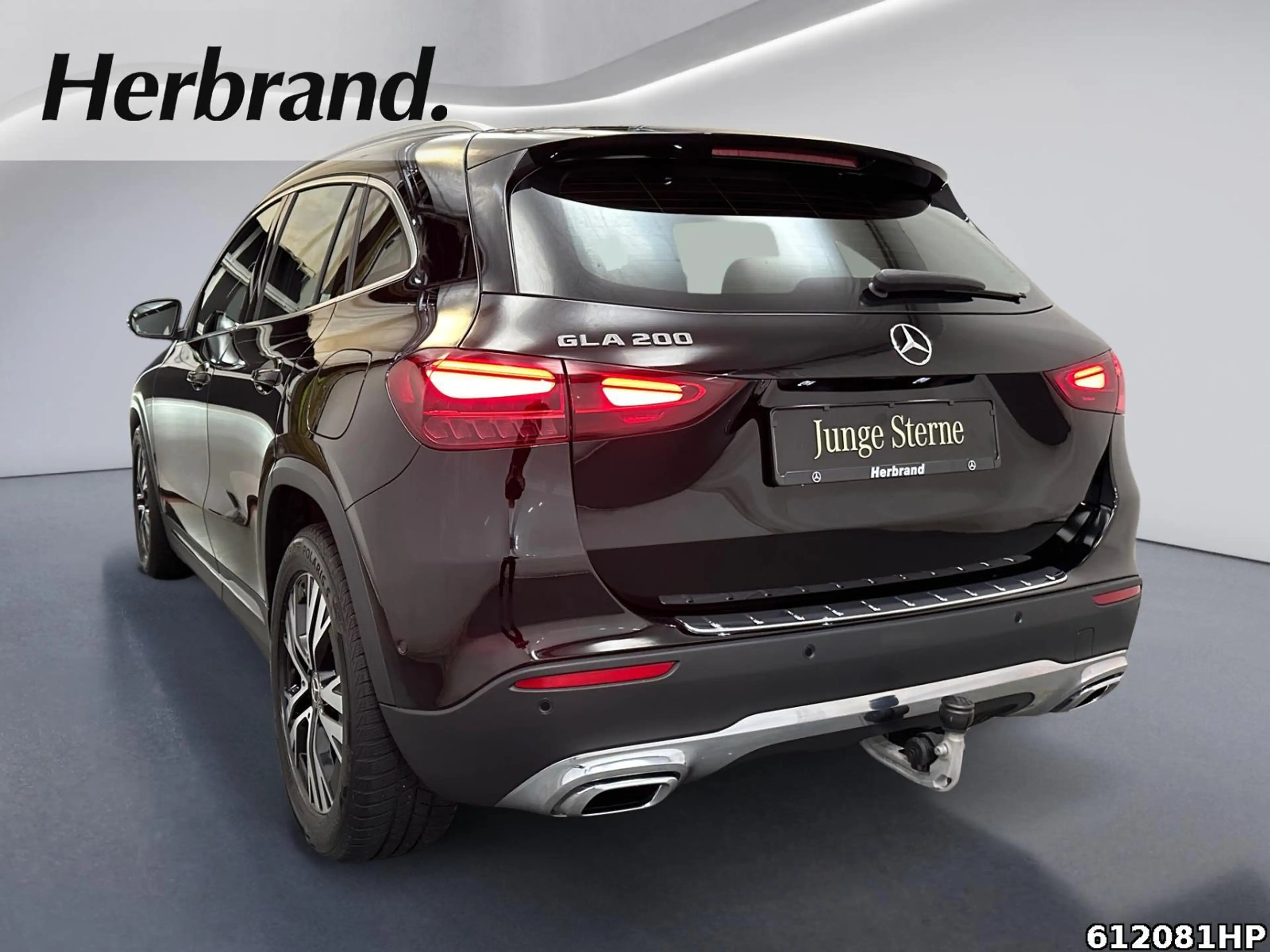 Mercedes-Benz GLA 200 Progressive DISTRONIC AHK Rückfahrkamera — photo 4