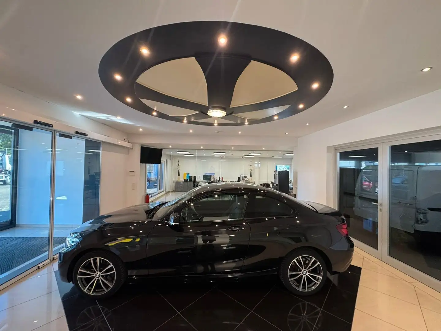 BMW 230 i Coupe Sport Line *T-Leder*PDC*Xenon** Schwarz - 2