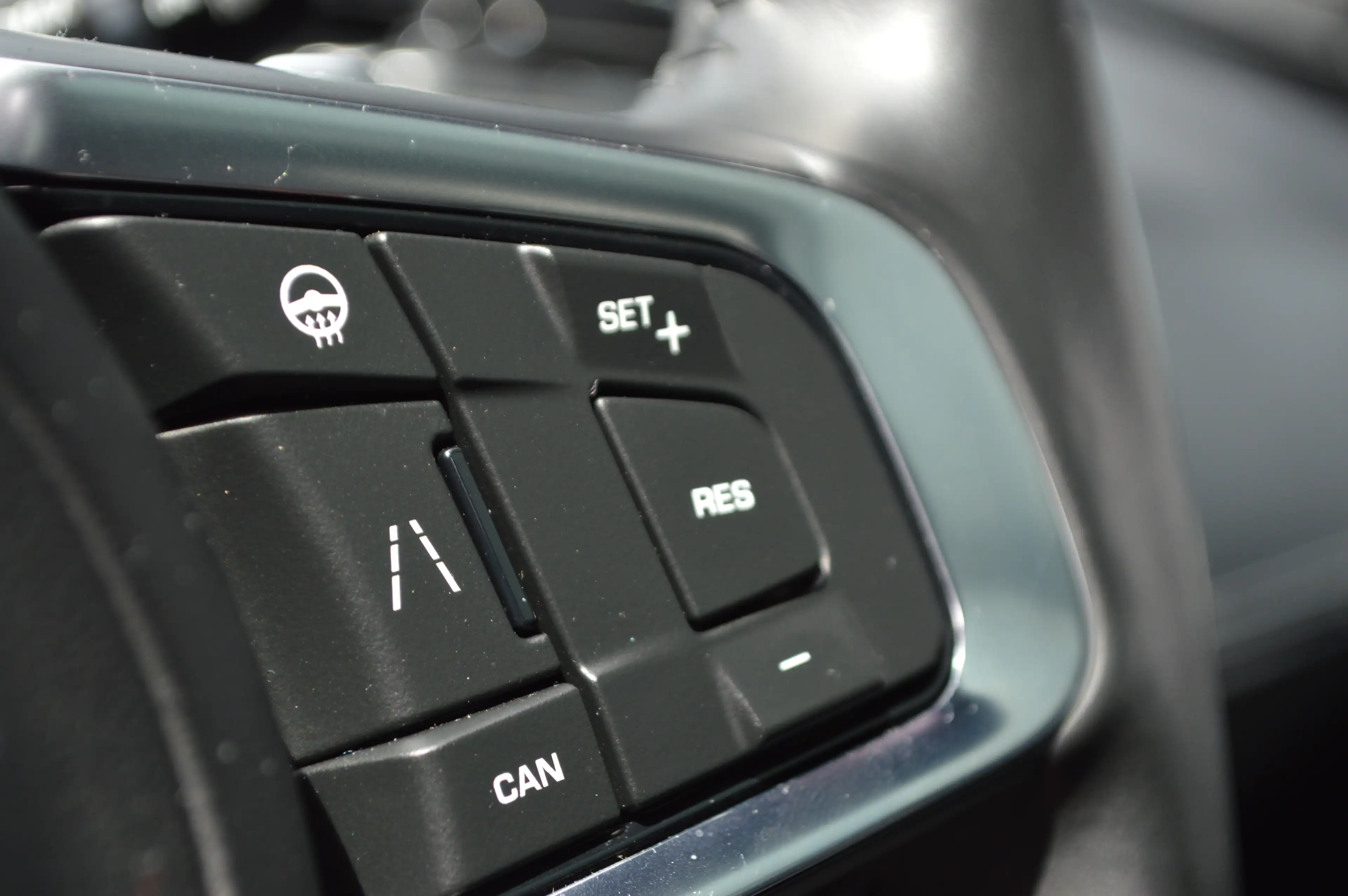 Jaguar F-Pace 2.0 T AWD R-Sport 1HND Full Maintenance book ! — photo 8