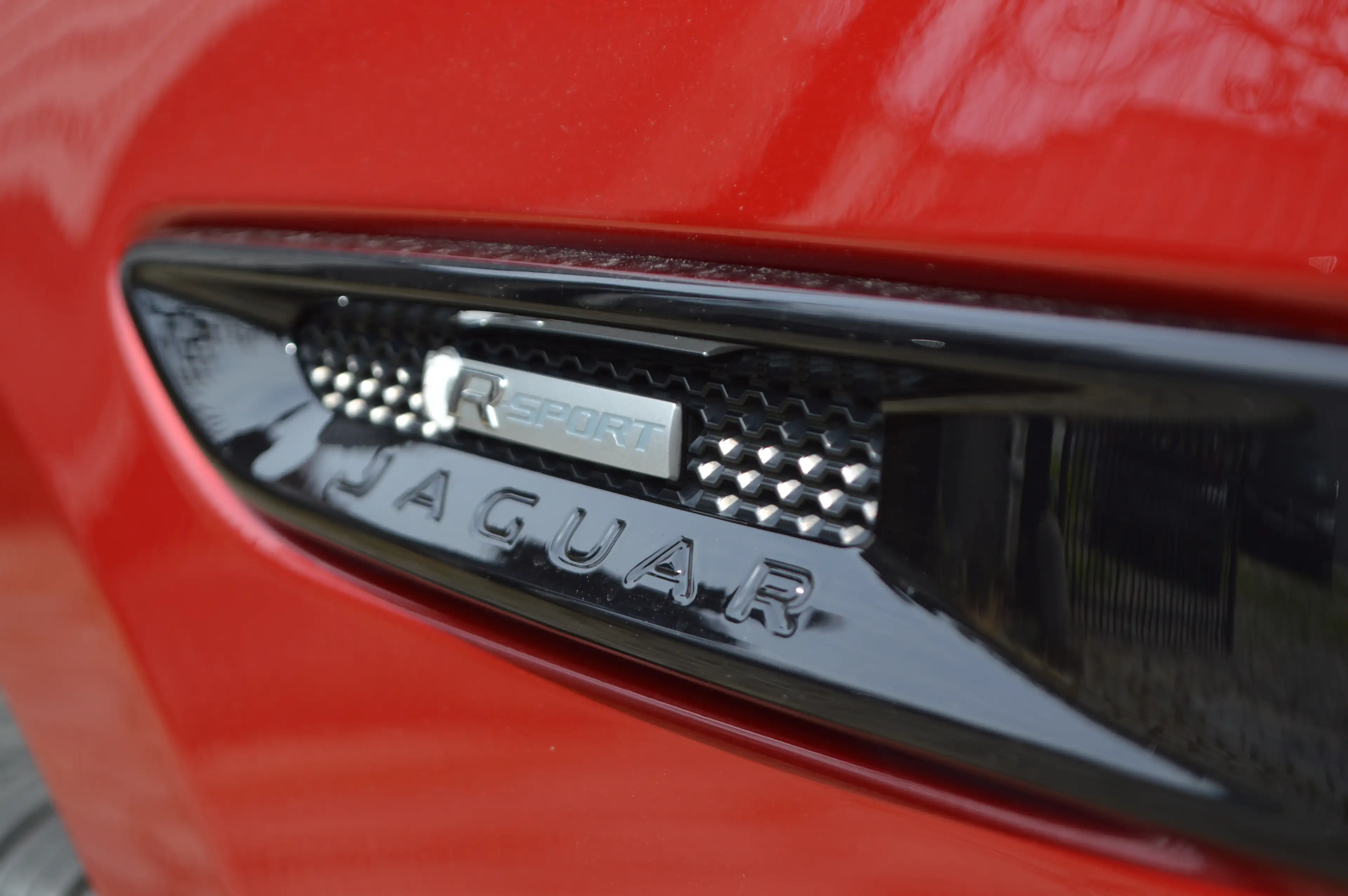 Jaguar F-Pace 2.0 T AWD R-Sport 1HND Full Maintenance book ! — photo 5
