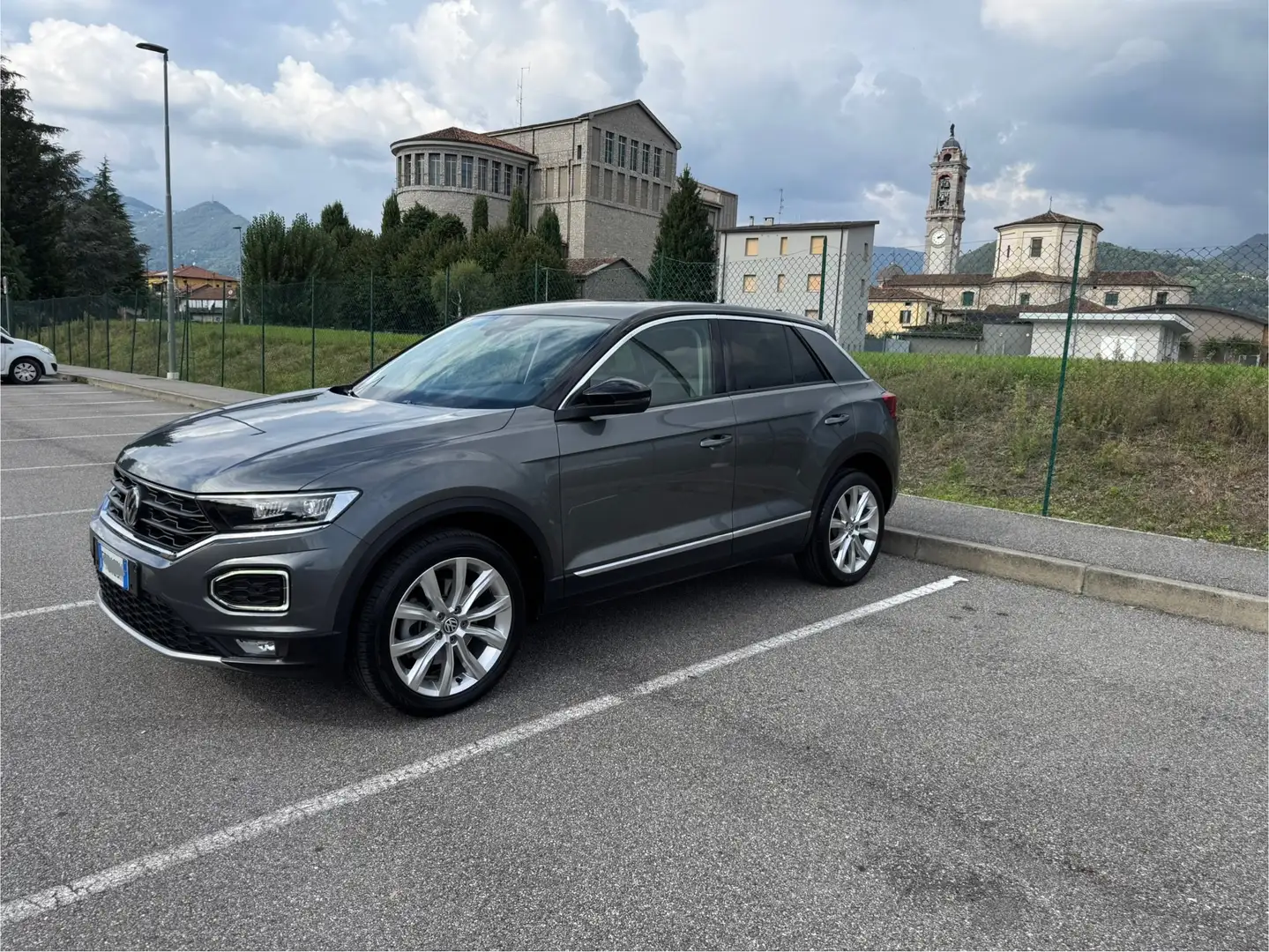 Volkswagen T-Roc 1.6 TDI 116 CV *ADVANCED* Grigio - 1