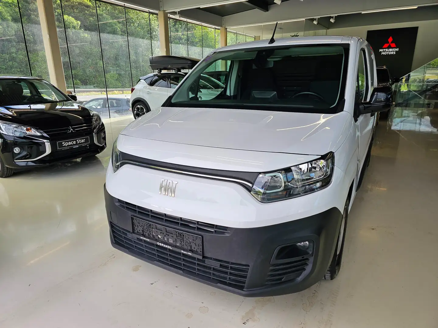 Fiat Doblo KW XL Blue HDI 130 AT Weiß - 1
