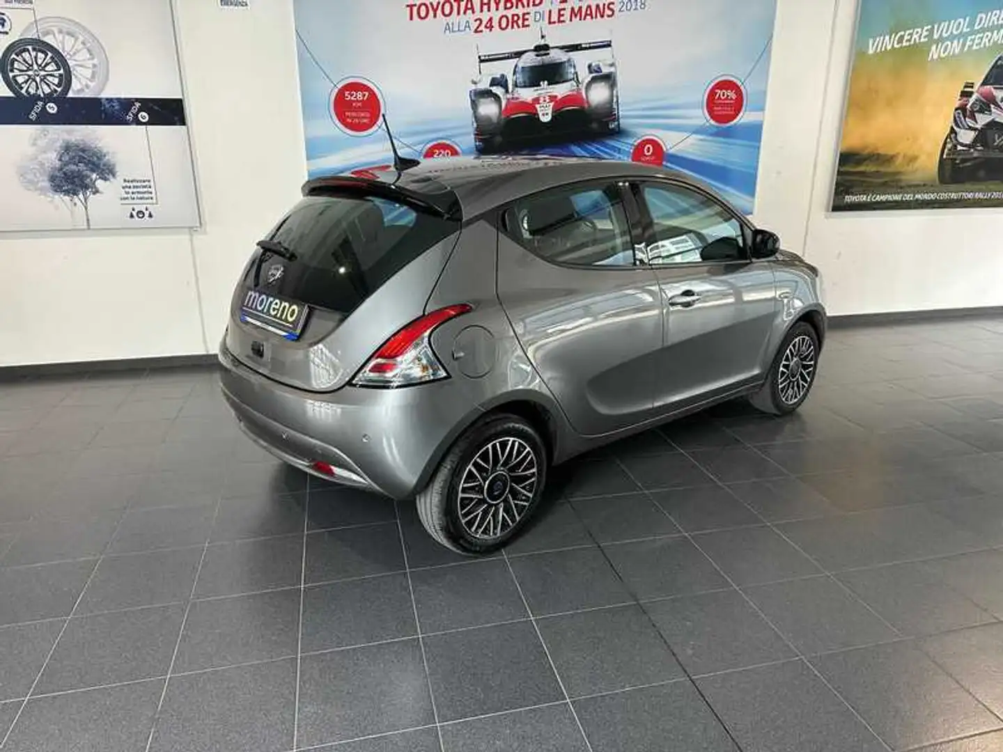 Lancia Ypsilon 1.0 firefly hybrid Platino s&s 70 CV Grigio - 2