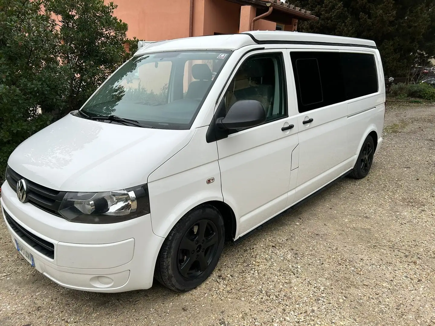 Volkswagen T5 California passo lungo Beyaz - 2