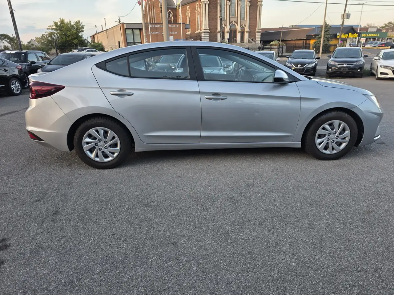 Hyundai ELANTRA снимка Hyundai ELANTRA