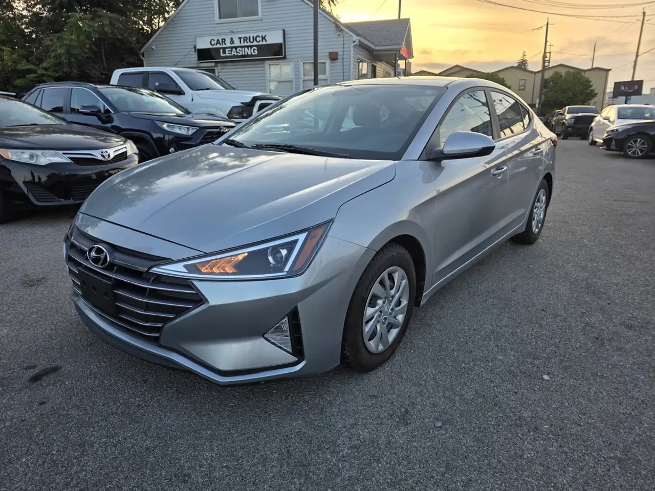 Hyundai ELANTRA снимка Hyundai ELANTRA