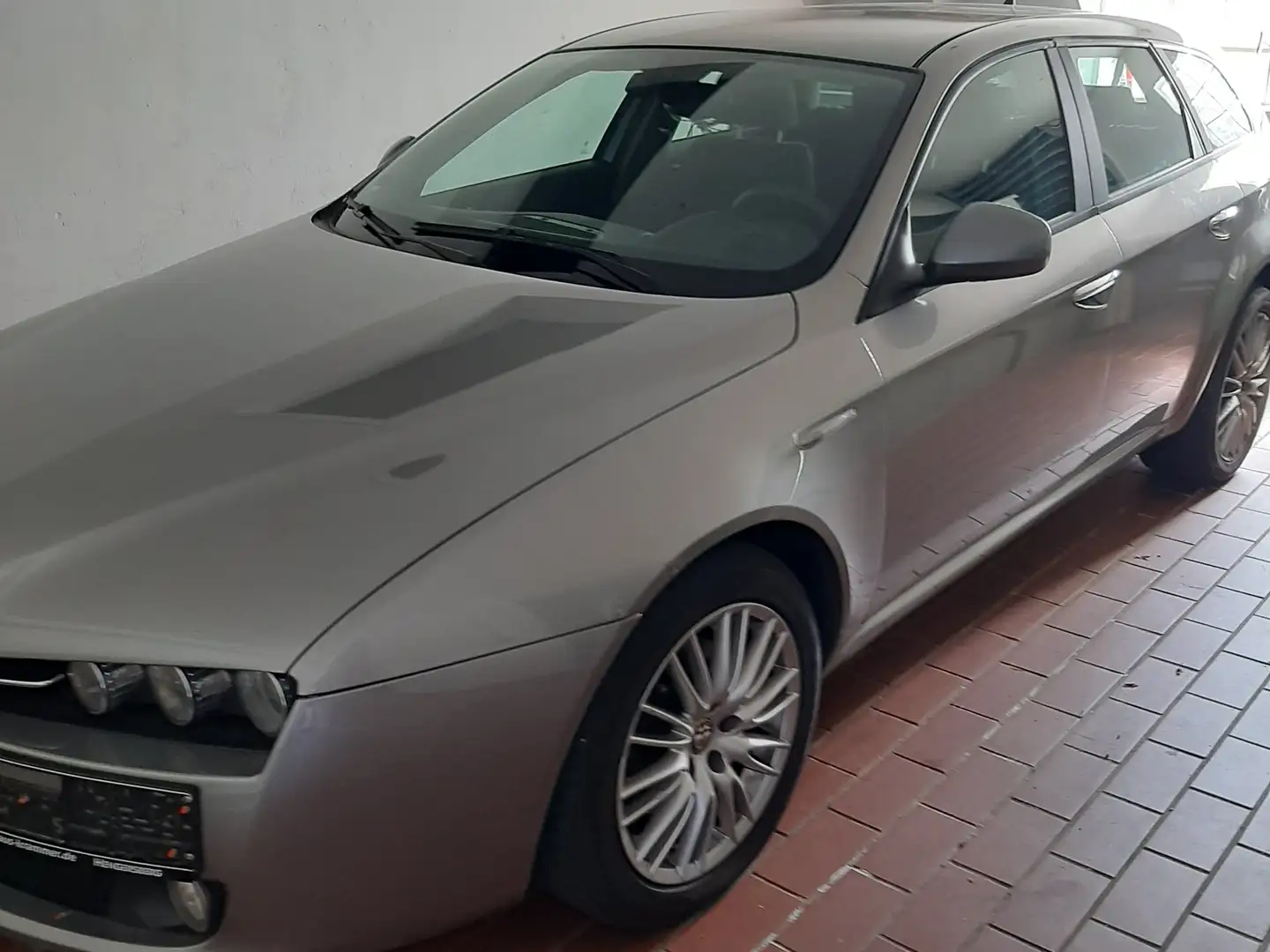 Alfa Romeo 159 159 Sportwagon 1.9 JTDM 16V DPF Gris - 2