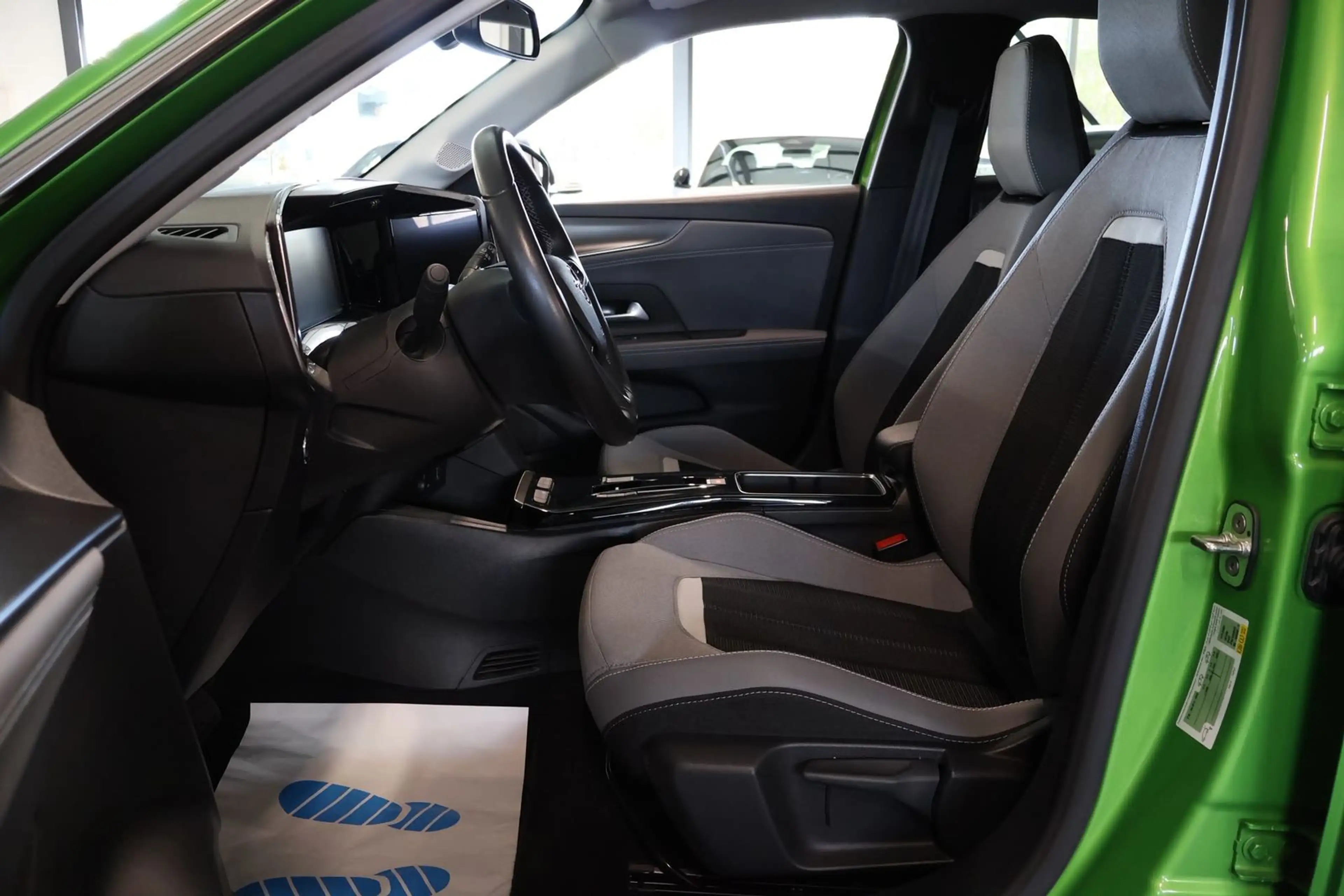Opel Mokka-E Elegance LED+NAVI+WINTER+KAM+PDC+CARPLAY — photo 7