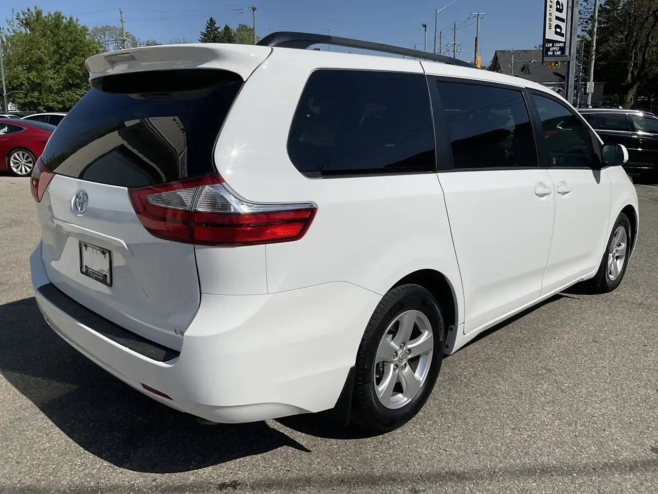 Toyota Sienna photo Toyota Sienna