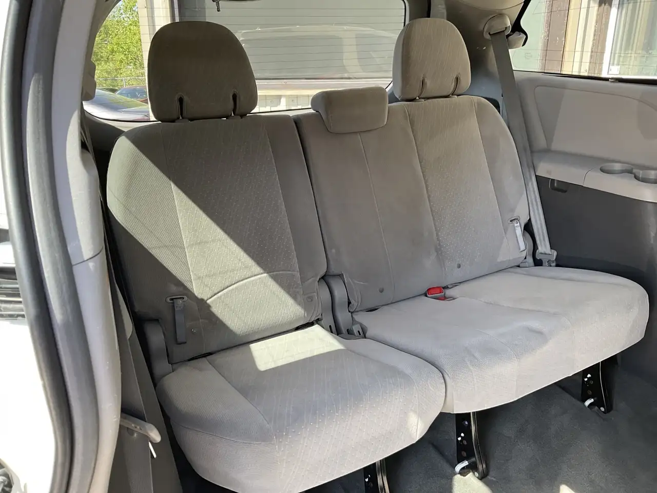 Toyota Sienna photo Toyota Sienna
