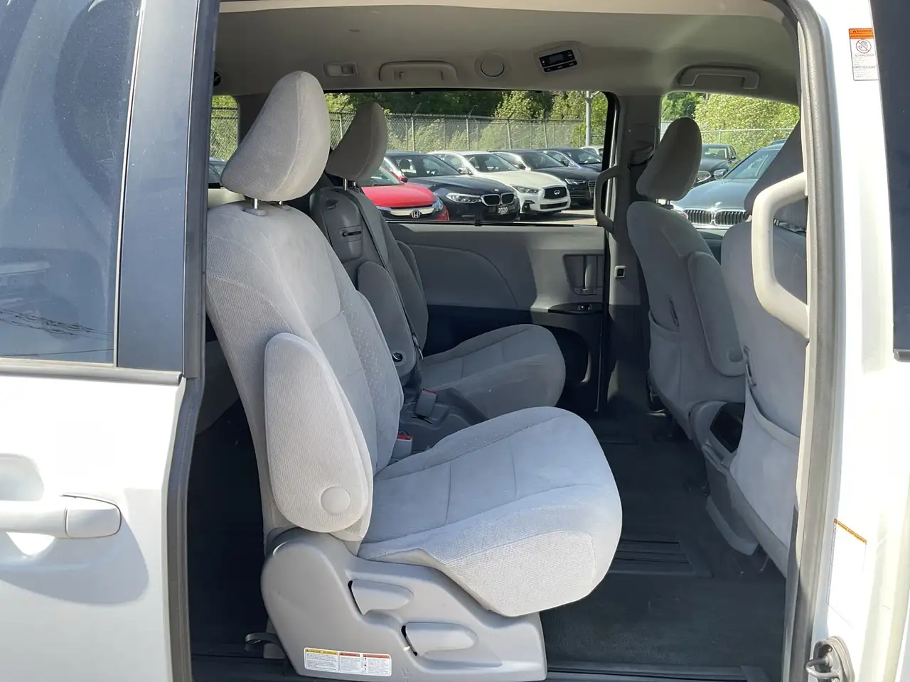 Toyota Sienna photo Toyota Sienna