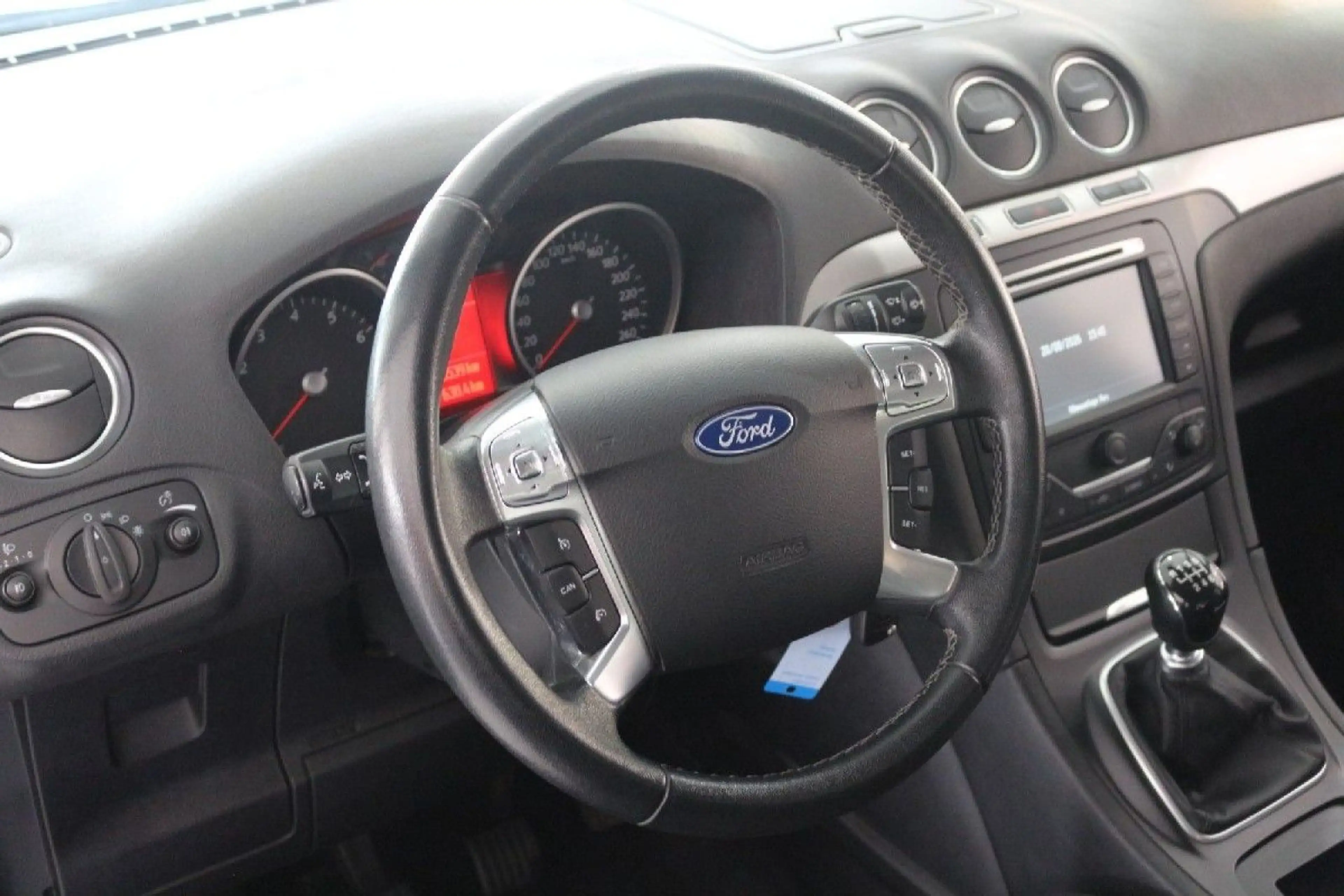 Ford Galaxy 1.6 EcoBoost - Navi-Sitzheizung-Tempomat — photo 8
