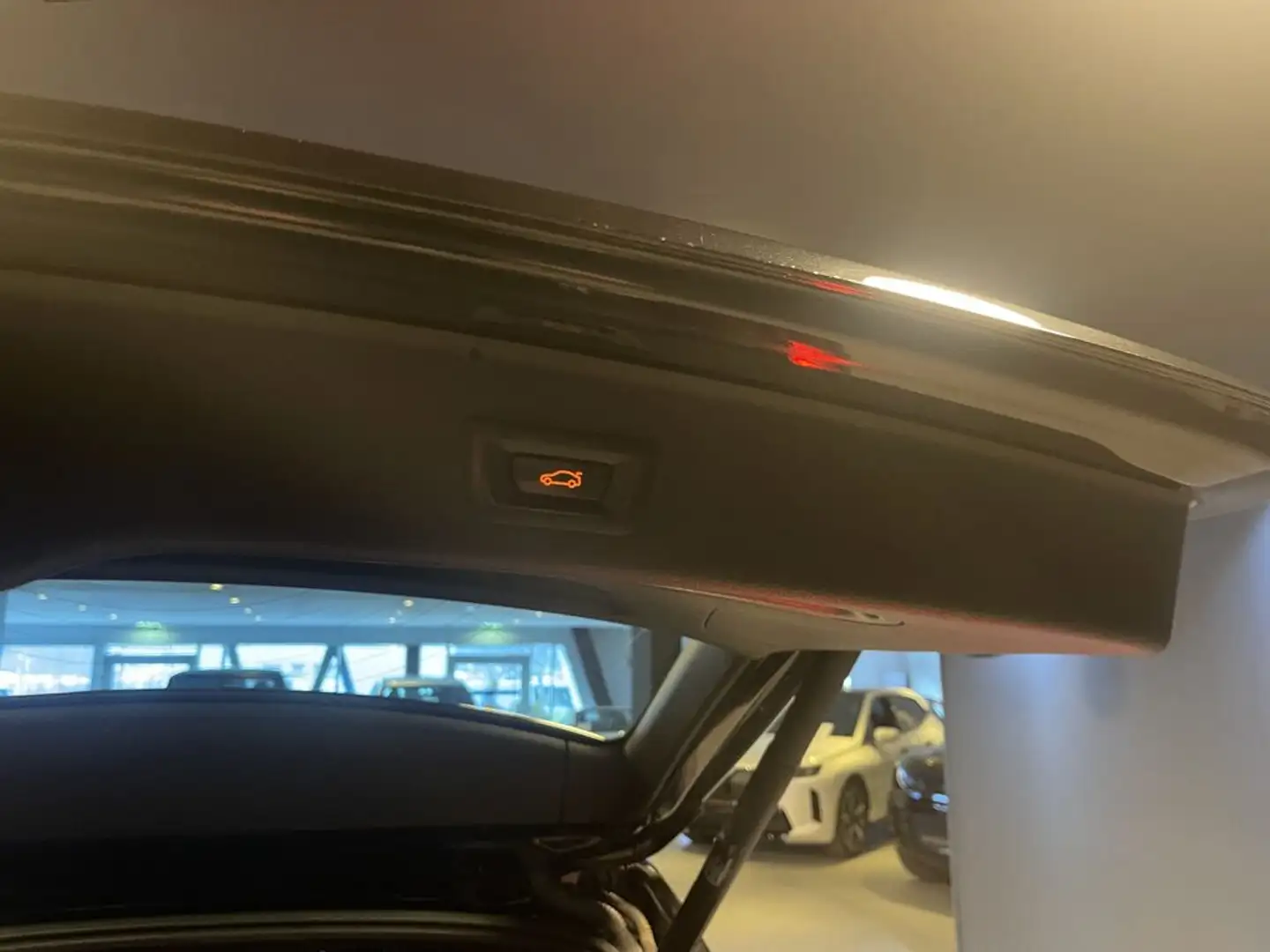 BMW X3 xDrive20d M Sport Schwarz - 2