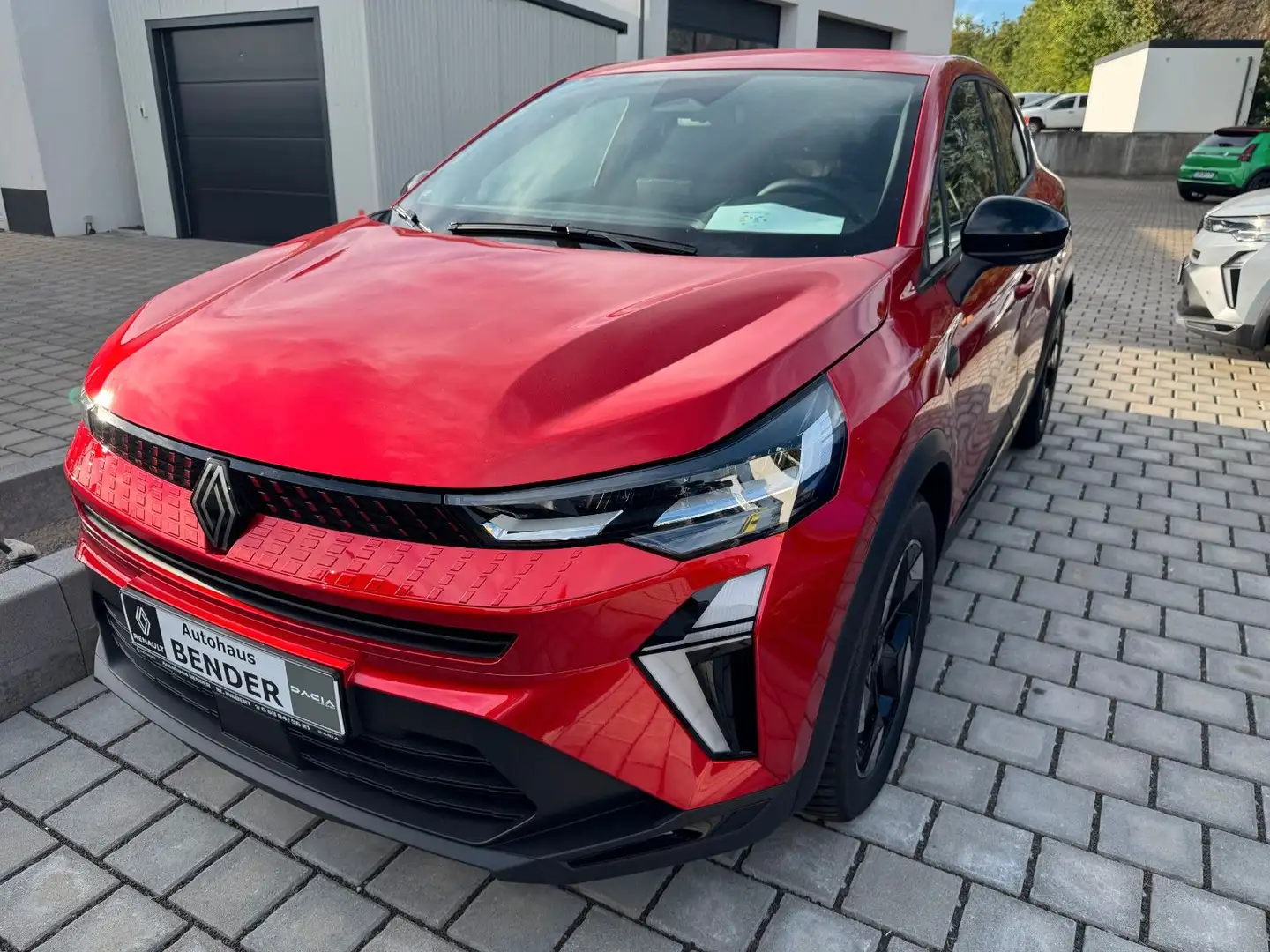 Renault Captur 2 Techno TCE 140 Rot - 2