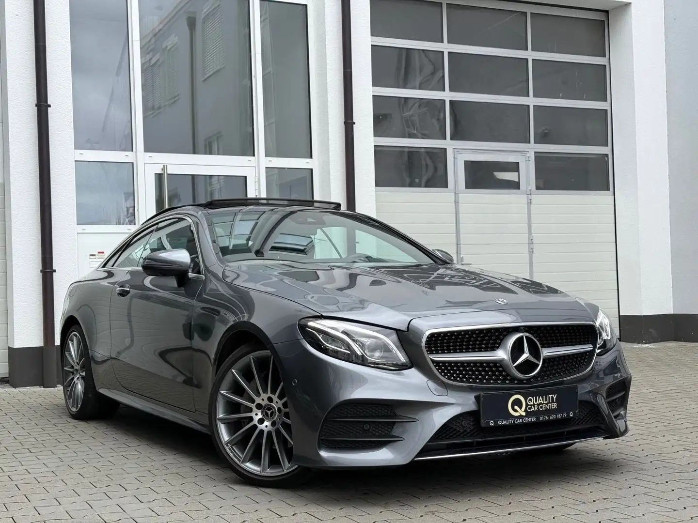 Mercedes-Benz E 200 Coupe AMG 9G *PANO*MEMO*SOUND*SOFTCLOSE*1H Gris - 1