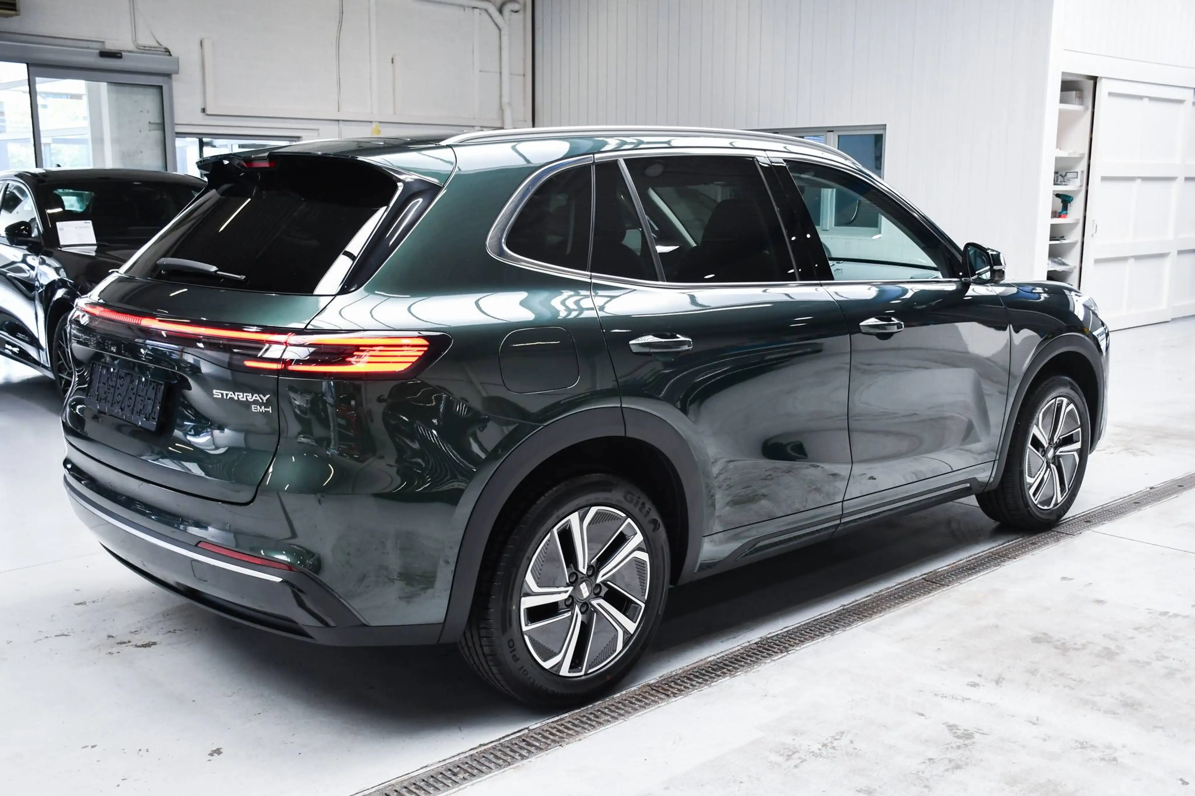 Geely Starray EM-i Pro 18,4 kWh NIEUW - NAVIGATIE VIA SMARTLINK / LEDER / CAMERA / ACC / BLIS / PDC — photo 3