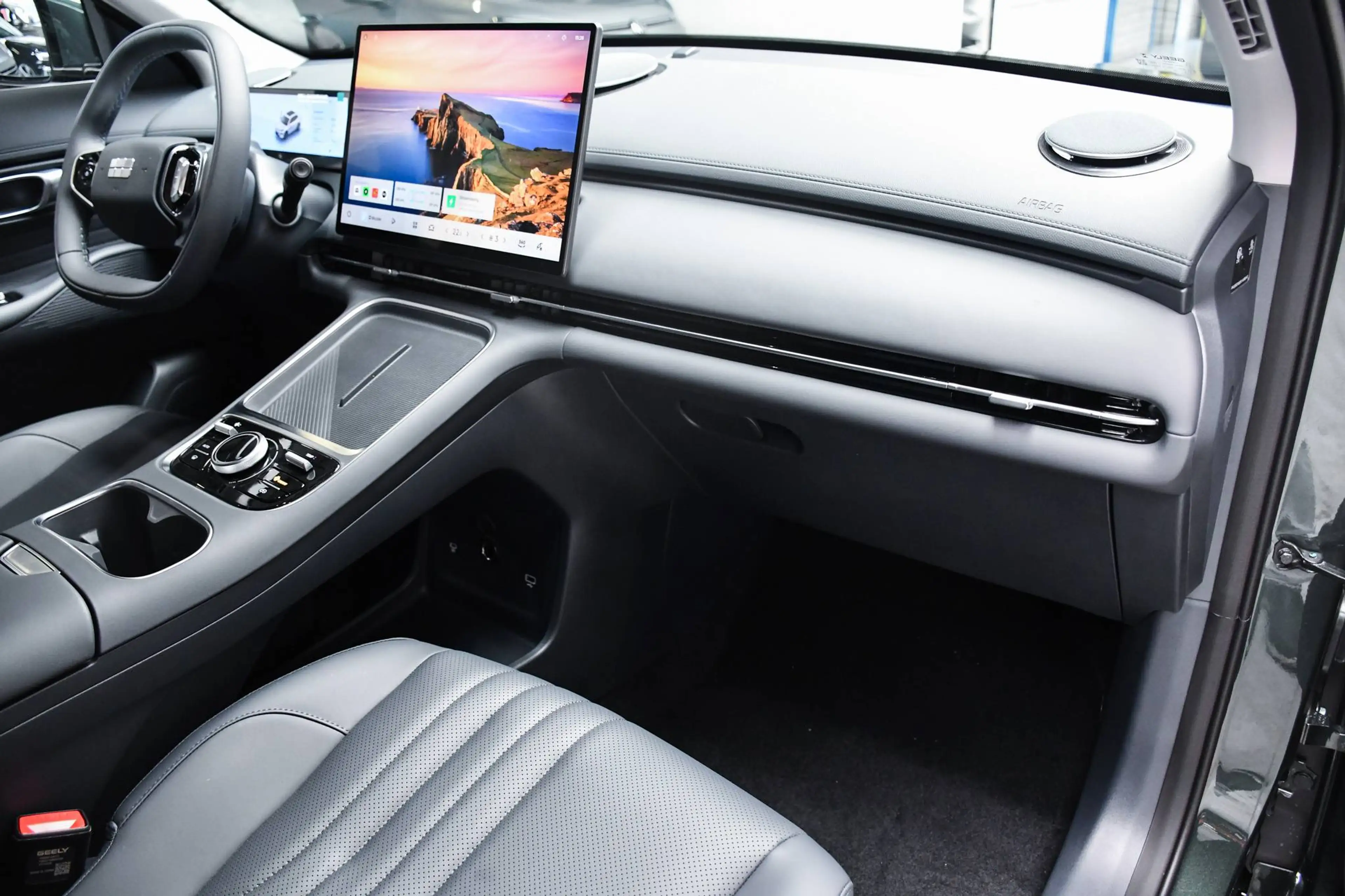 Geely Starray EM-i Pro 18,4 kWh NIEUW - NAVIGATIE VIA SMARTLINK / LEDER / CAMERA / ACC / BLIS / PDC — photo 7
