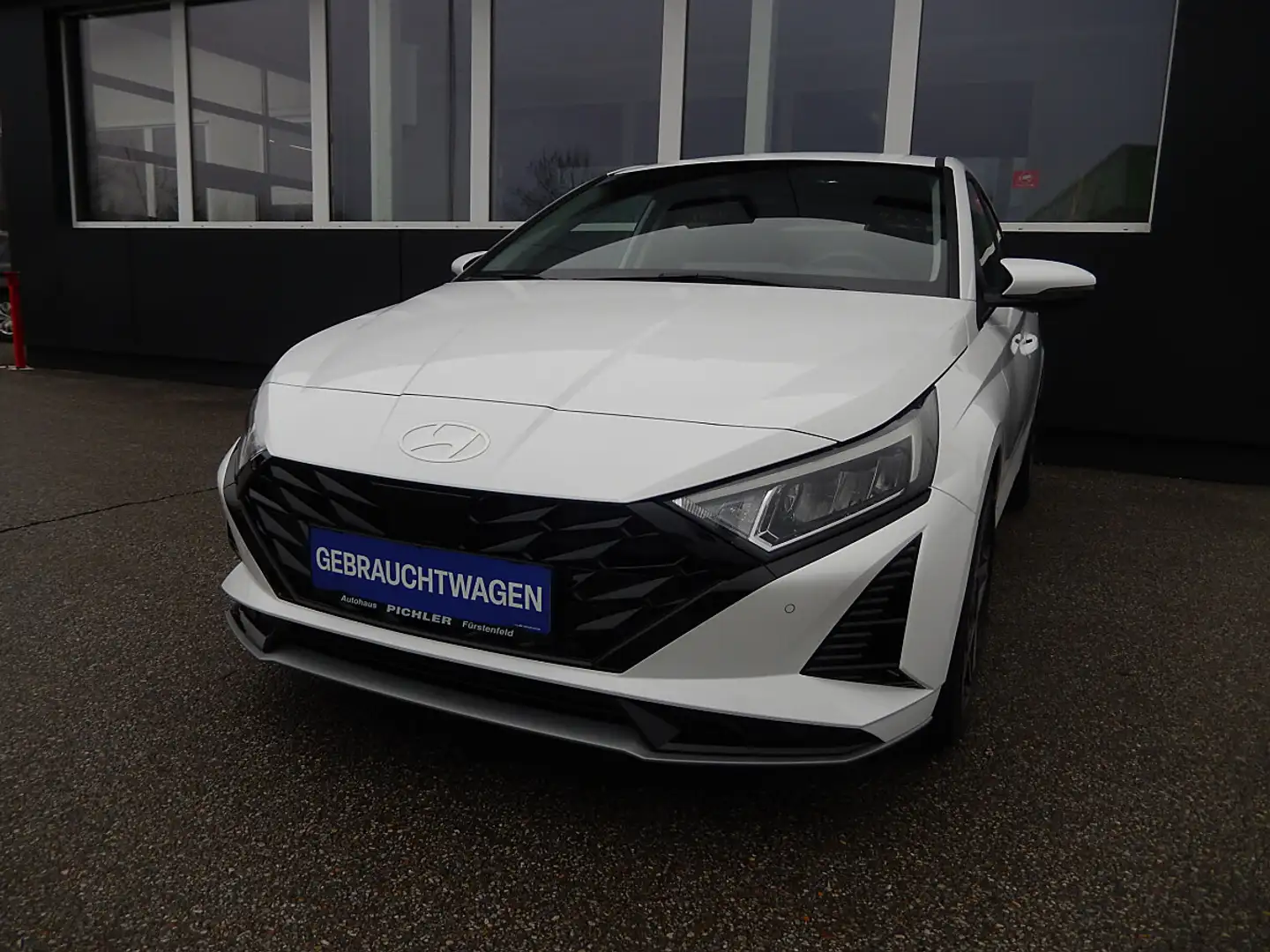 Hyundai i20 1,0 T-GDI Trend Line DCT Weiß - 1
