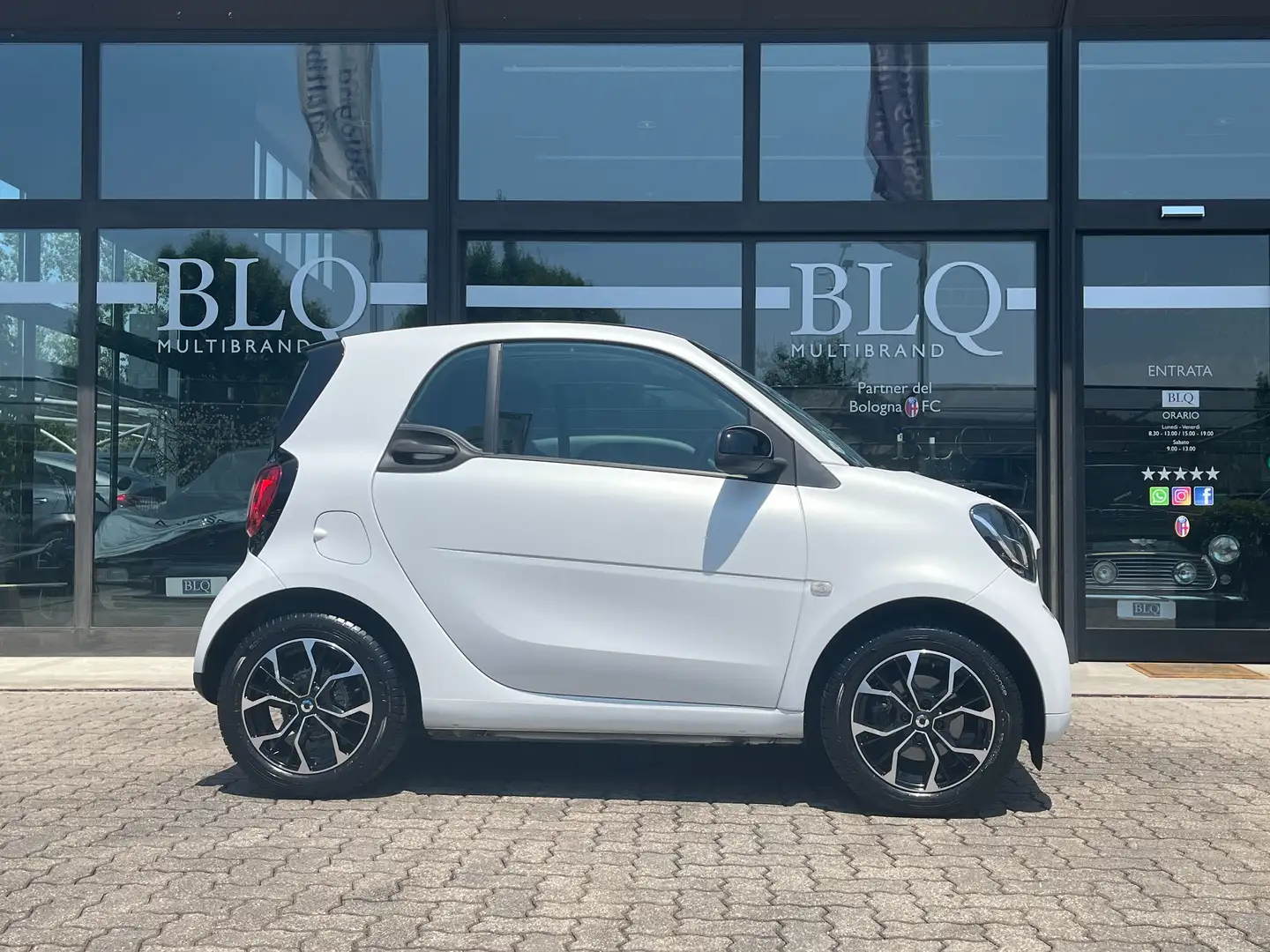 smart forTwo 1.0 71cv twinamic - PER NEOPATENTATI Bianco - 1