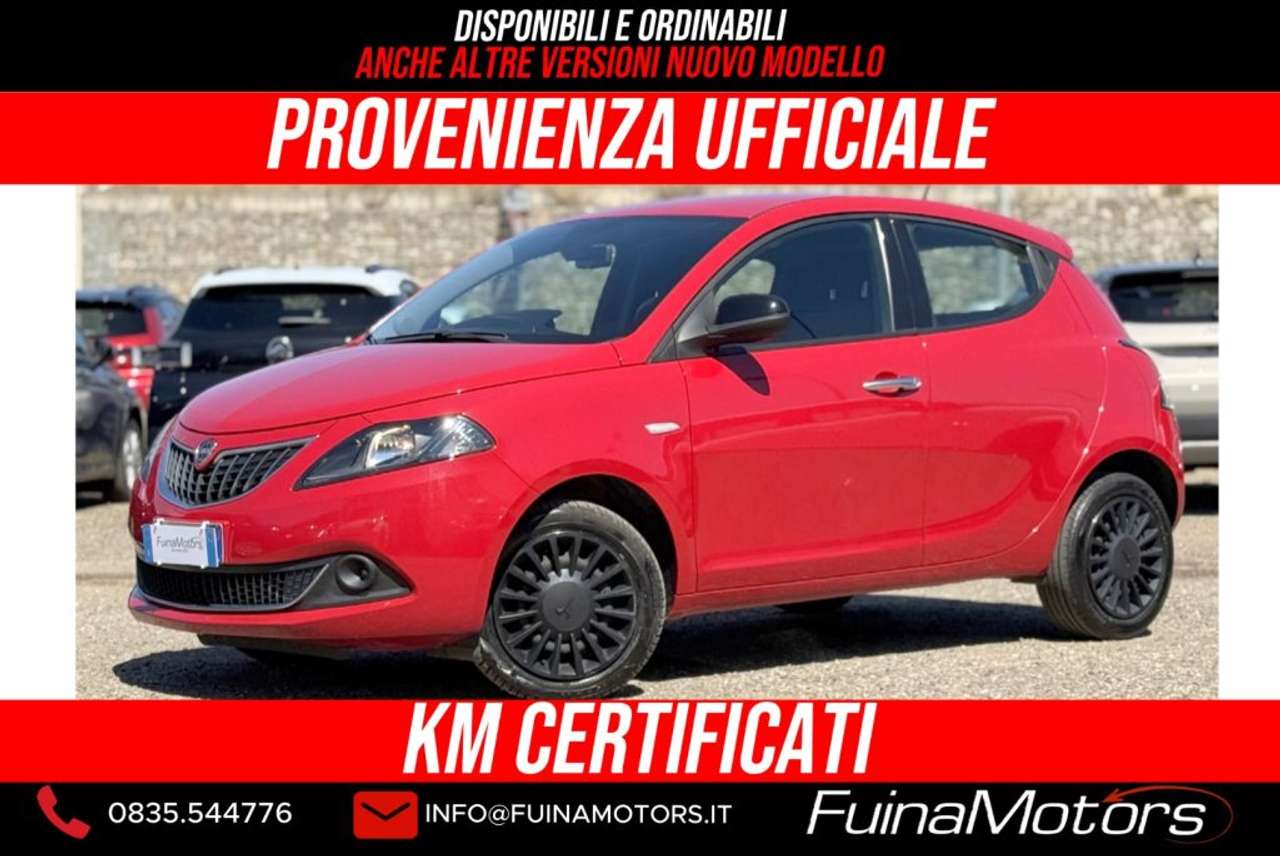 Lancia Ypsilon 1.0 FireFly 5 porte S&S Hybrid Ecochic Silver