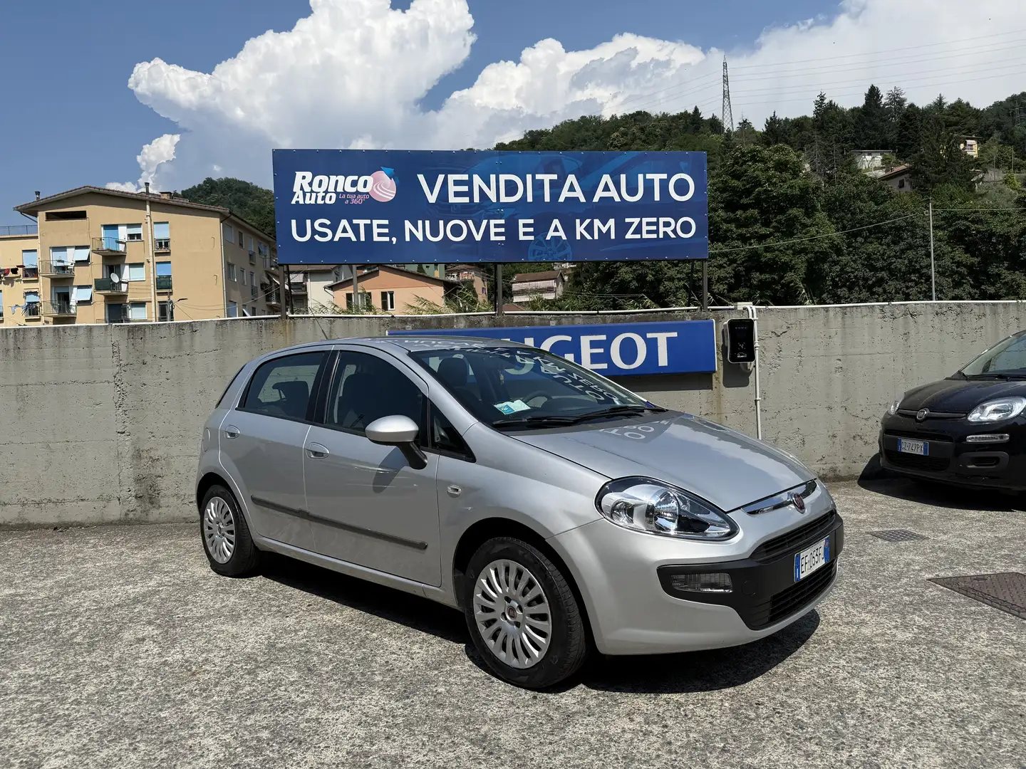 Fiat Grande Punto 5p 1.2 Actual s Срібний - 2