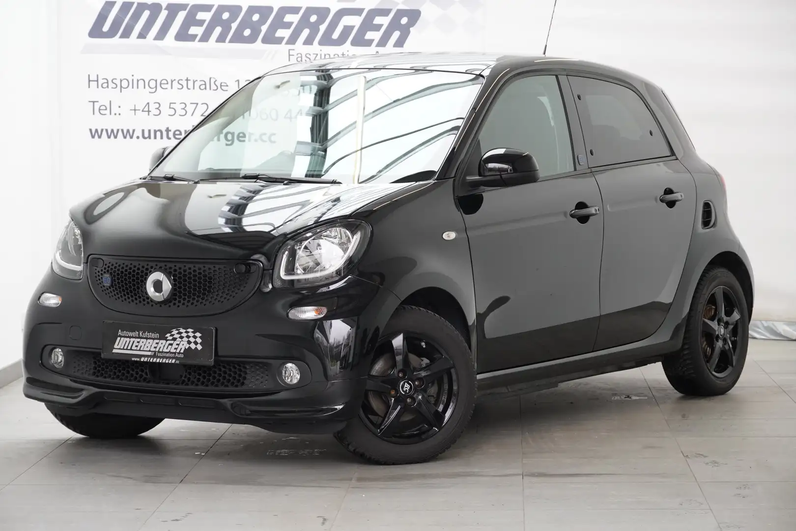 smart forFour EQ / electric drive / Pickerl bis 07.26 Schwarz - 2