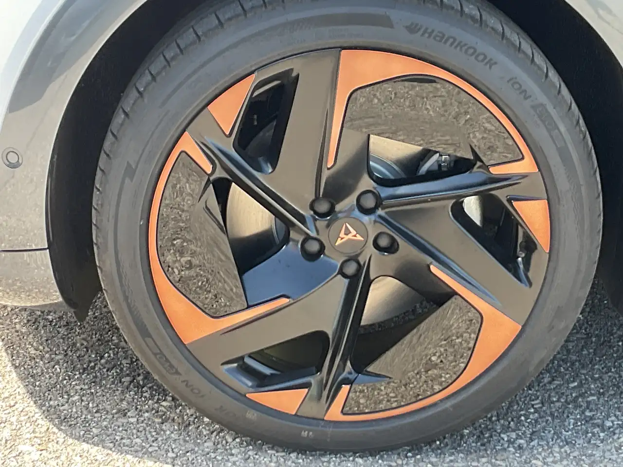 CUPRA Tavascan 2026
