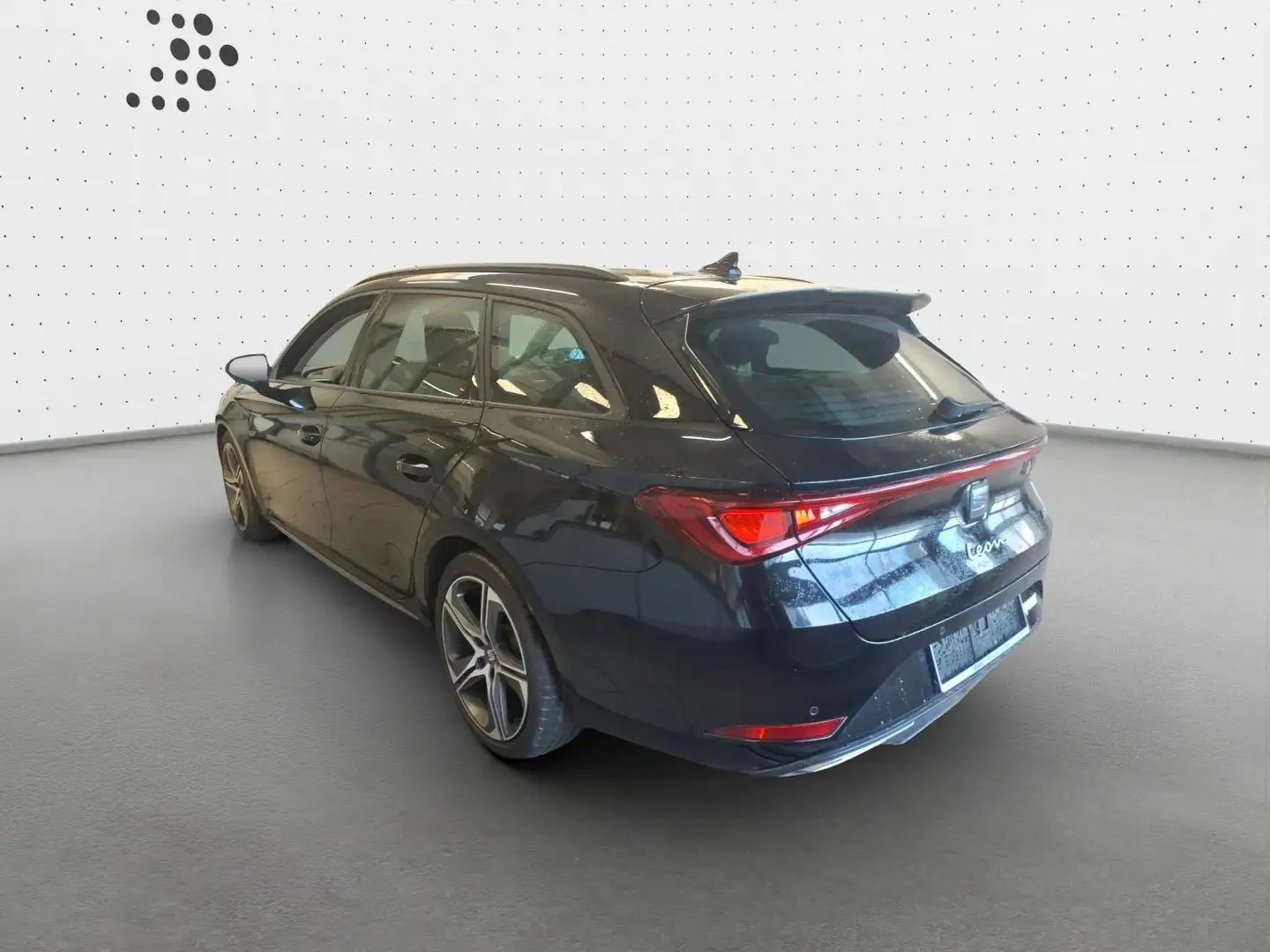 SEAT Leon Sportstourer FR 2.0 TDI LED*AHK*BEATS*Pano Noir - 2