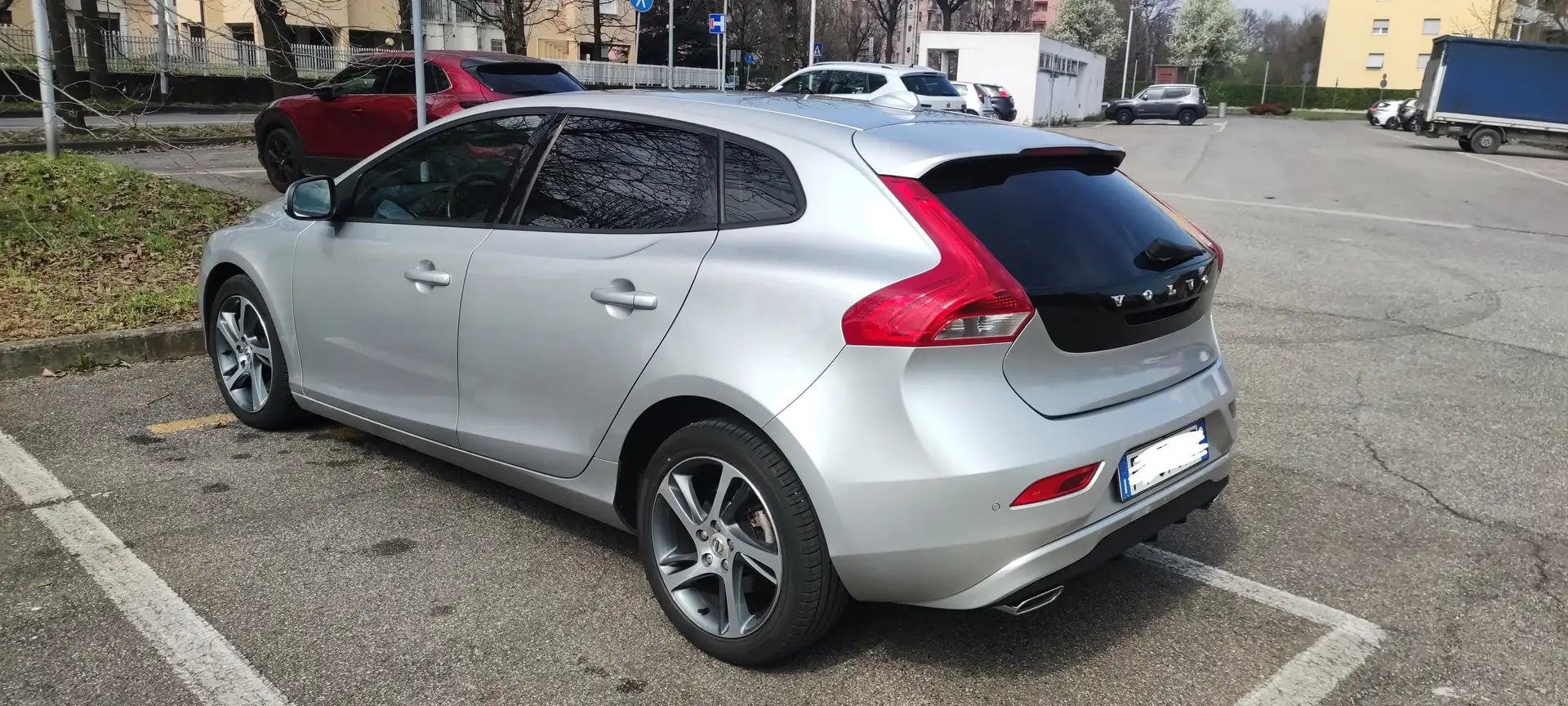Volvo V40 V40 1.5 t2 R-design geartronic my19 Grigio - 2