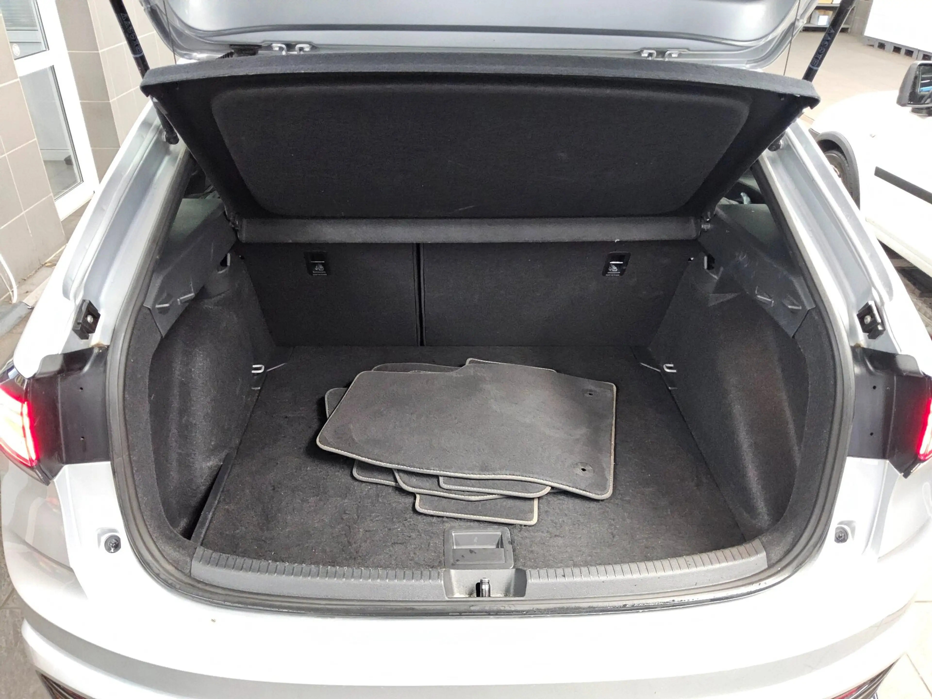 Volkswagen Taigo — photo 12