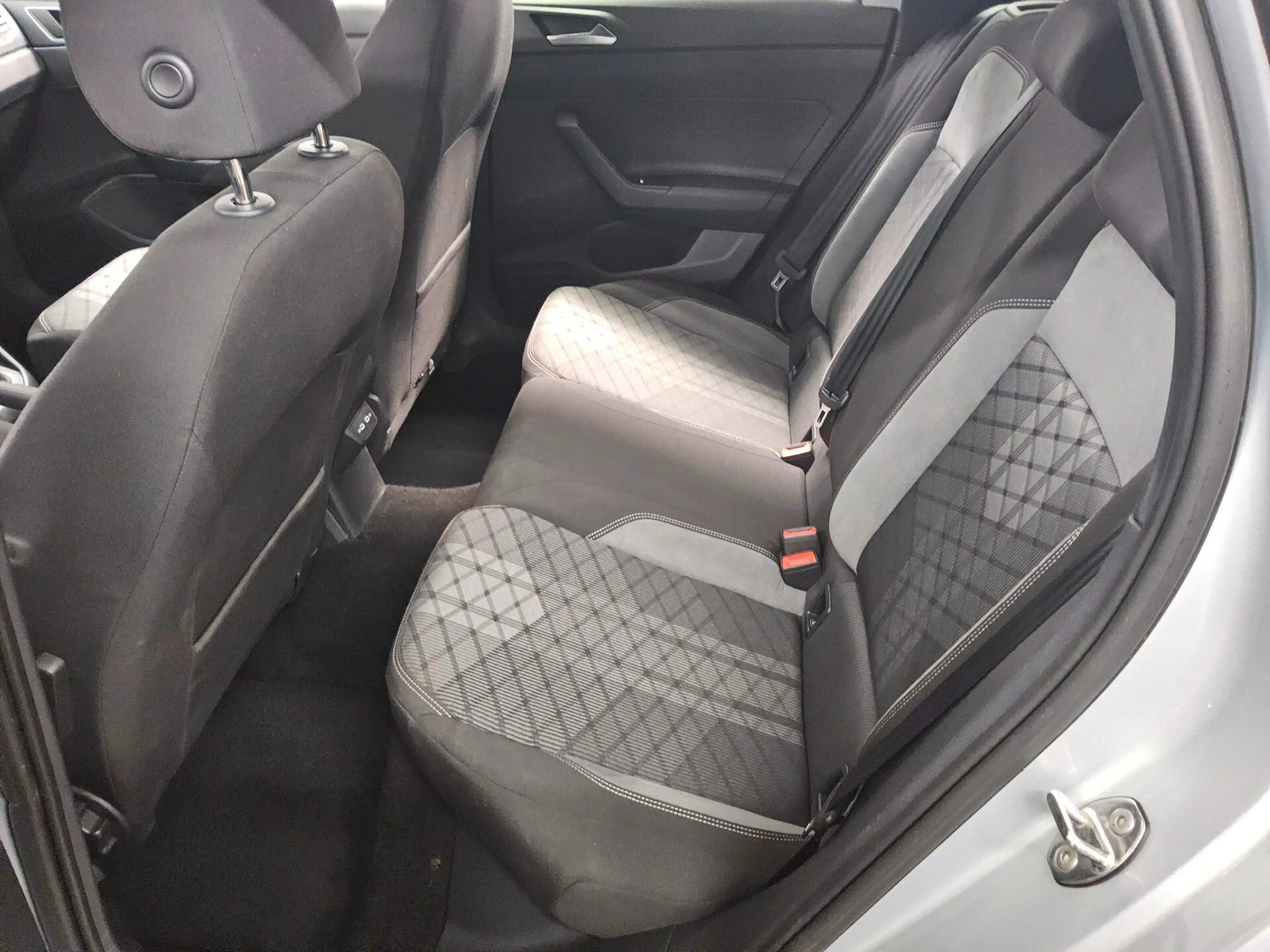 Volkswagen Taigo — photo 13