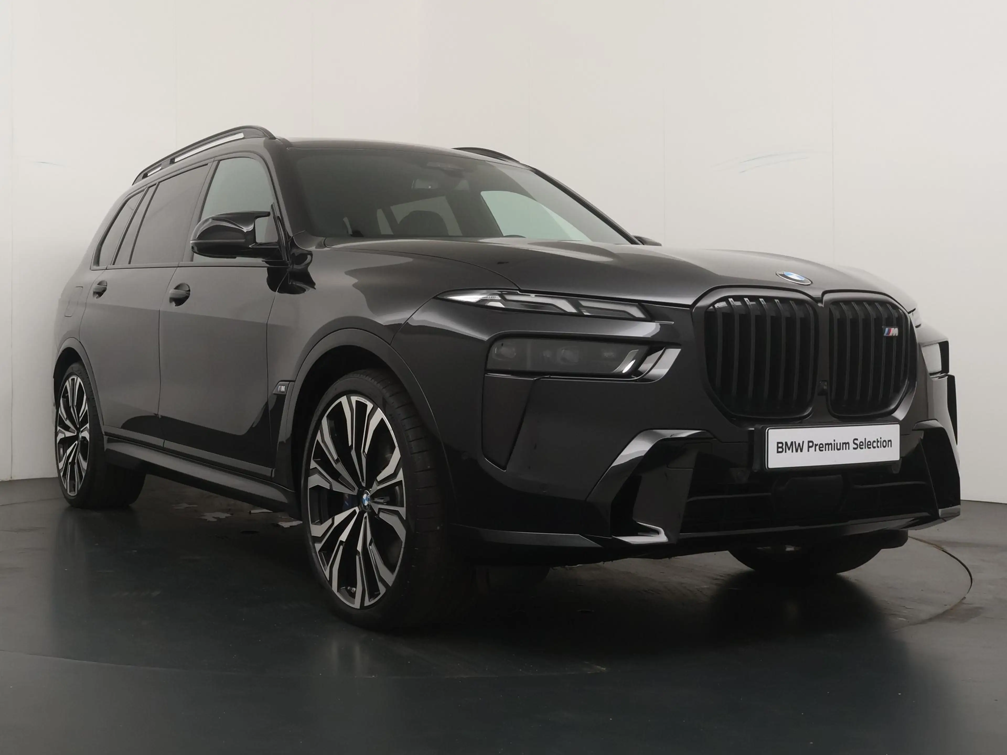 BMW X7 M60i xDrive | M-Sport Pro | Sky Lounge | Bowers & — photo 7