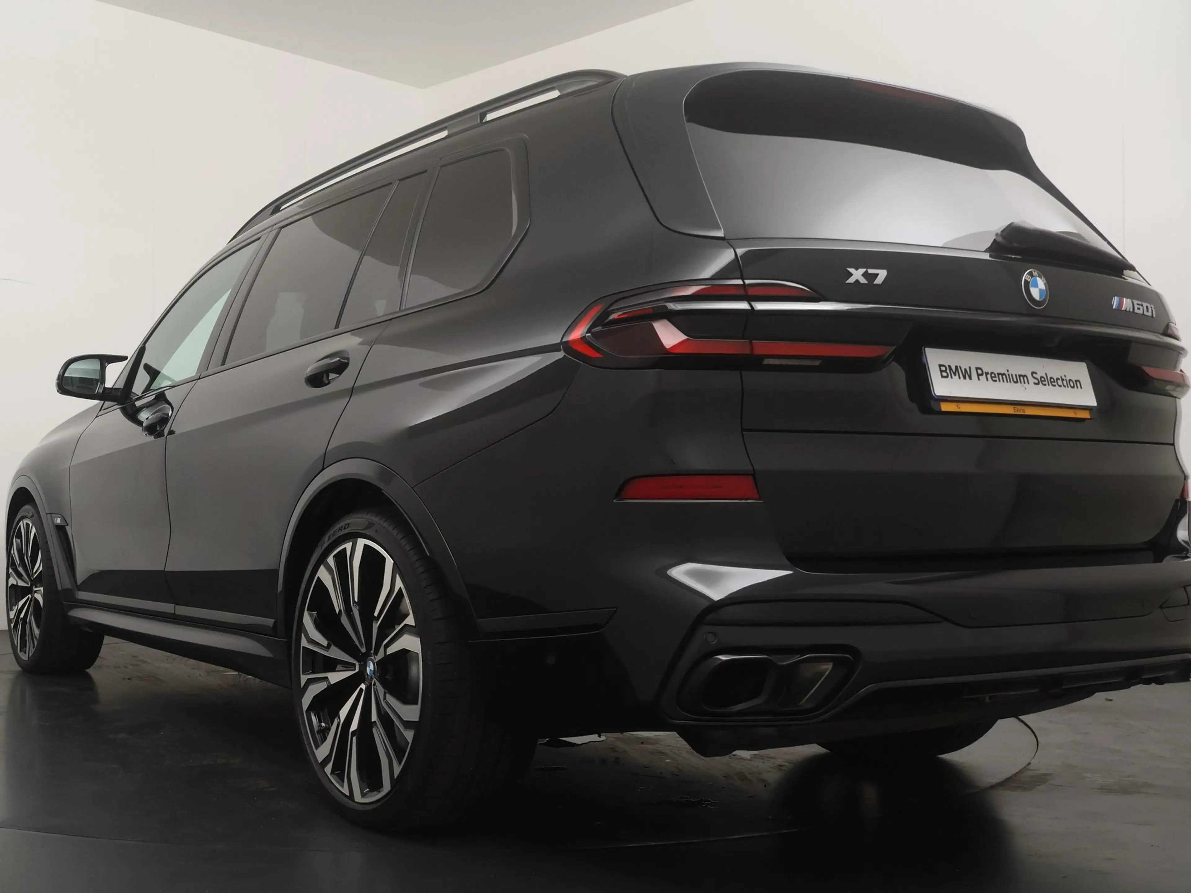 BMW X7 M60i xDrive | M-Sport Pro | Sky Lounge | Bowers & — photo 11