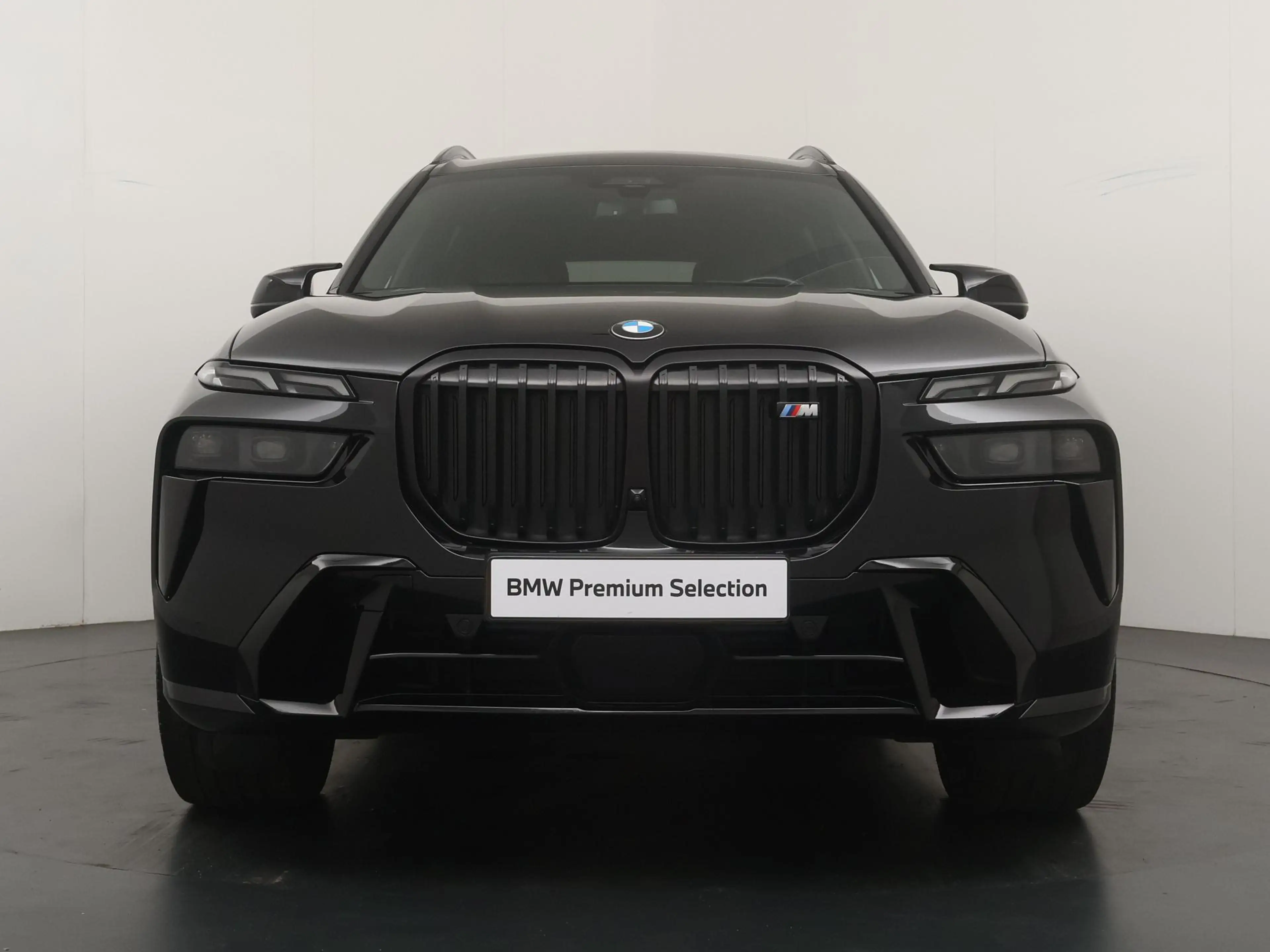 BMW X7 M60i xDrive | M-Sport Pro | Sky Lounge | Bowers & — photo 6