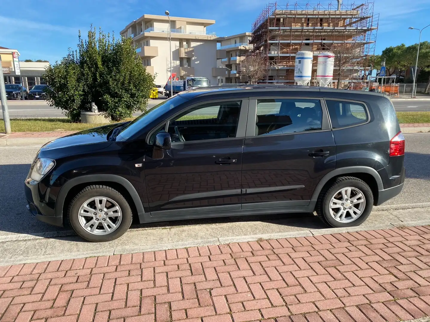 Chevrolet Orlando Orlando 2.0d LT 130 CV 7 Posti Veri Comodi Nero - 2