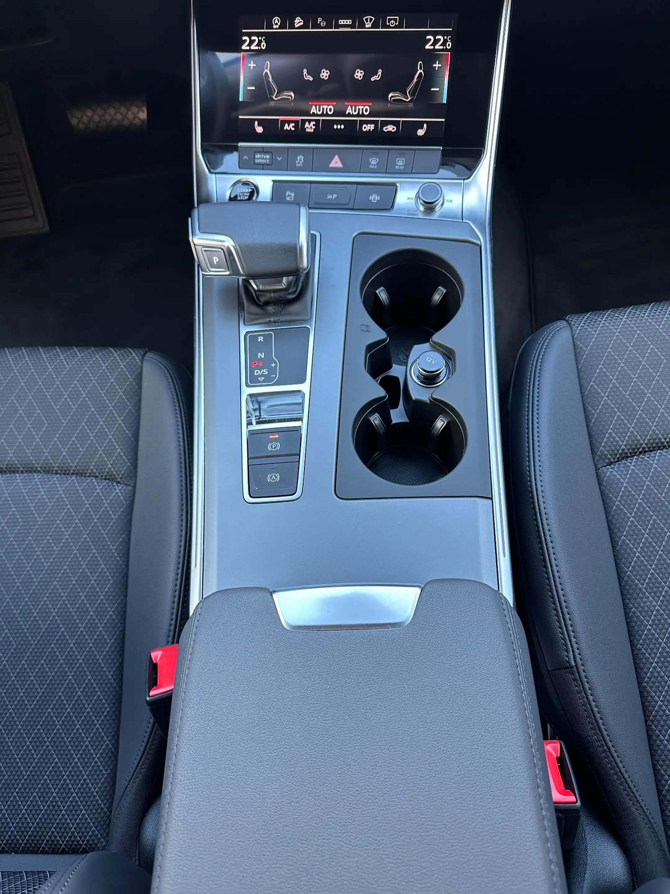Audi A6 allroad 40 TDI Quattro NAV+LED+360°+V-COCKPIT+18ZOLL+PP — photo 13
