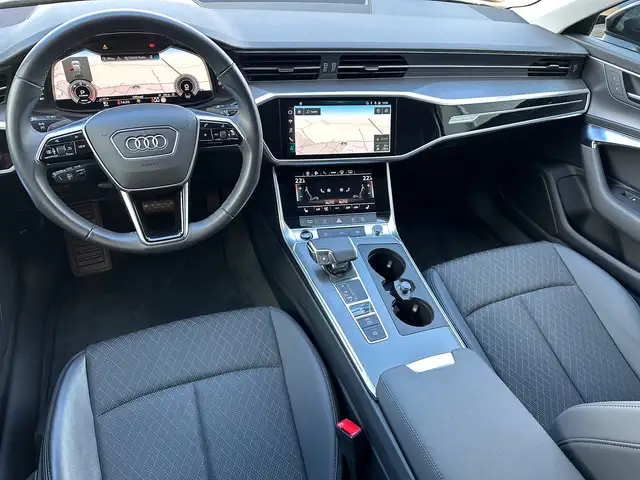 Audi A6 view 11