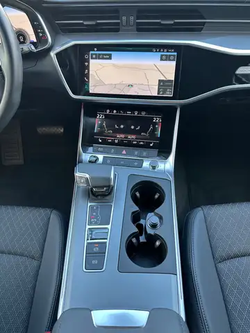 Audi A6 view 12