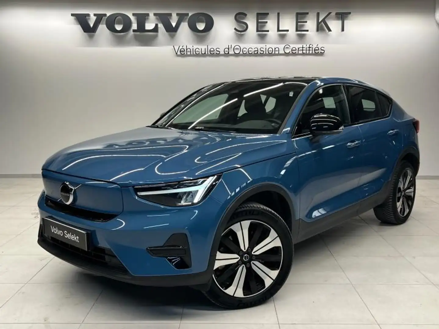 VOLVO C40