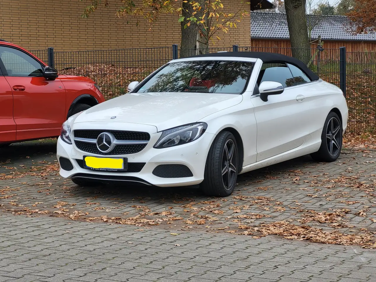 Mercedes-Benz C 200 4matic AMG CABRIO Air-Scarf LED Comand MEMORYSITZE — photo 1 of 20