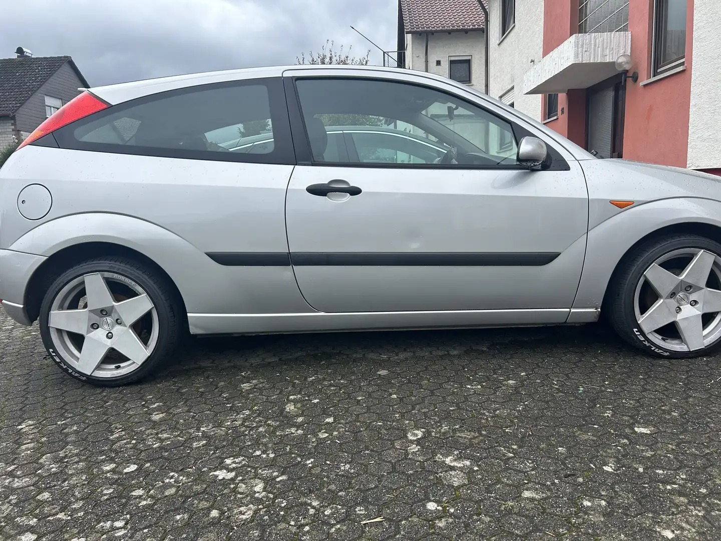 Ford Focus 1.8 Futura - 2