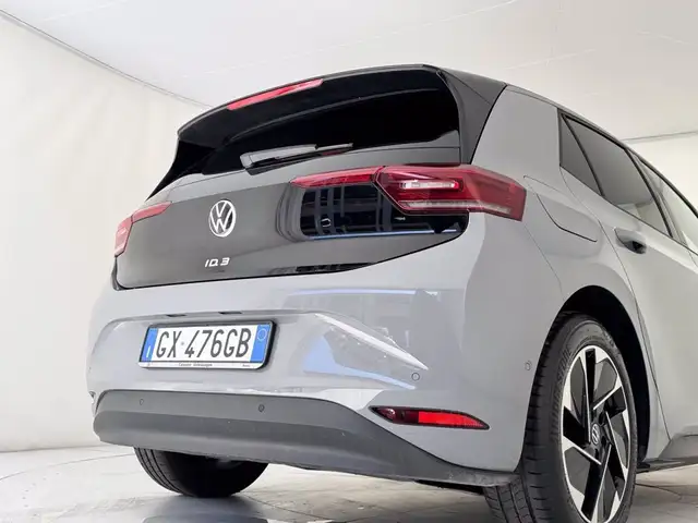 Volkswagen Id.3 view 18