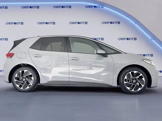 Volkswagen Id.3 view 6