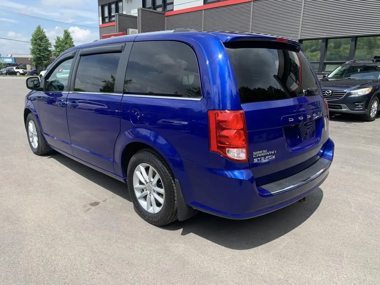 Dodge Grand Caravan photo Dodge Grand Caravan