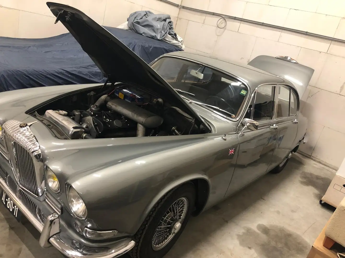 Daimler Sovereign Sovereign undefined Šedá - 2