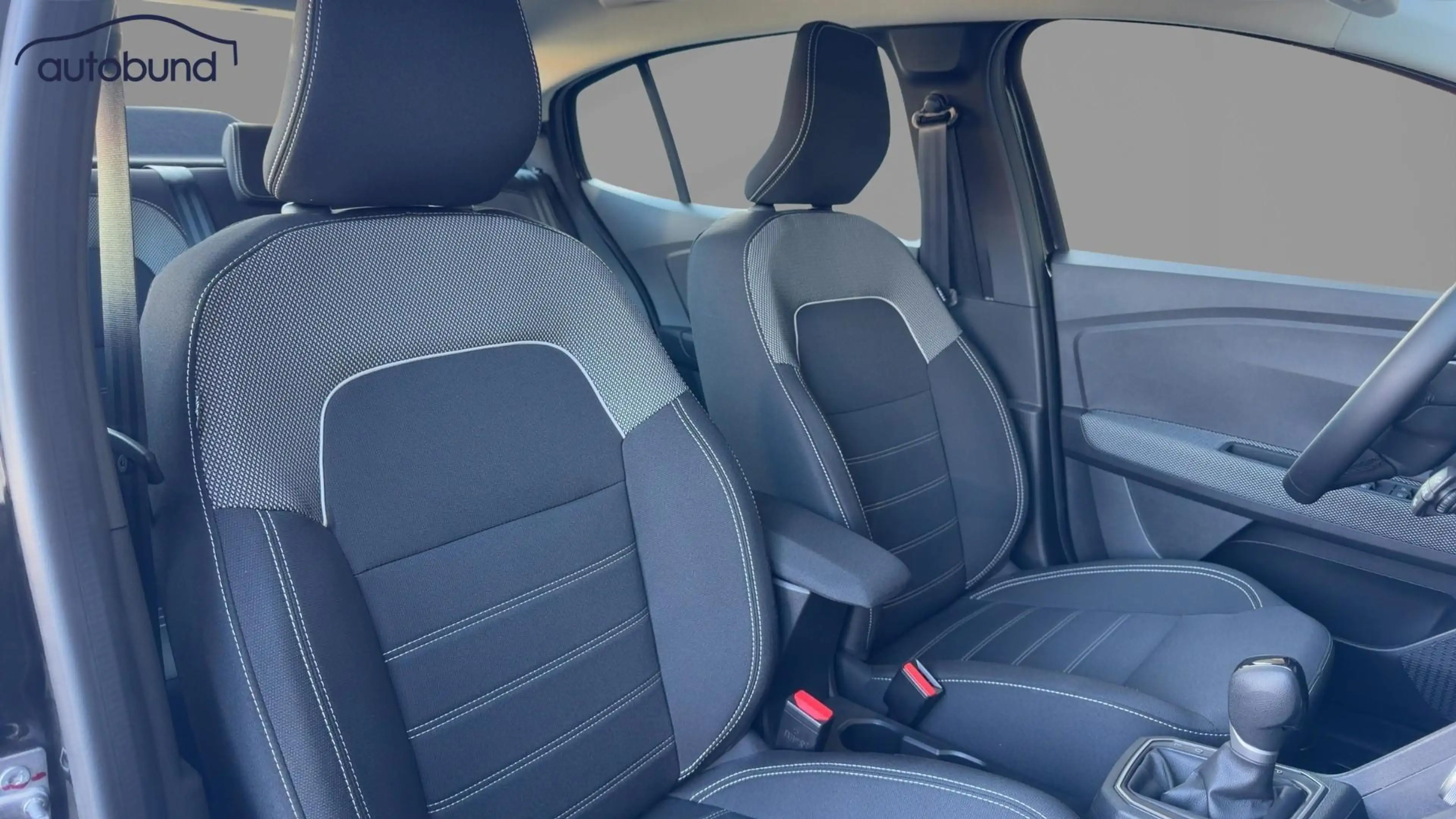Dacia Logan Dacia Logan III 1,0 TCe 90 CVT Black Edition Alu KA LED Link NAV NBA PDC RFK Shz — photo 6