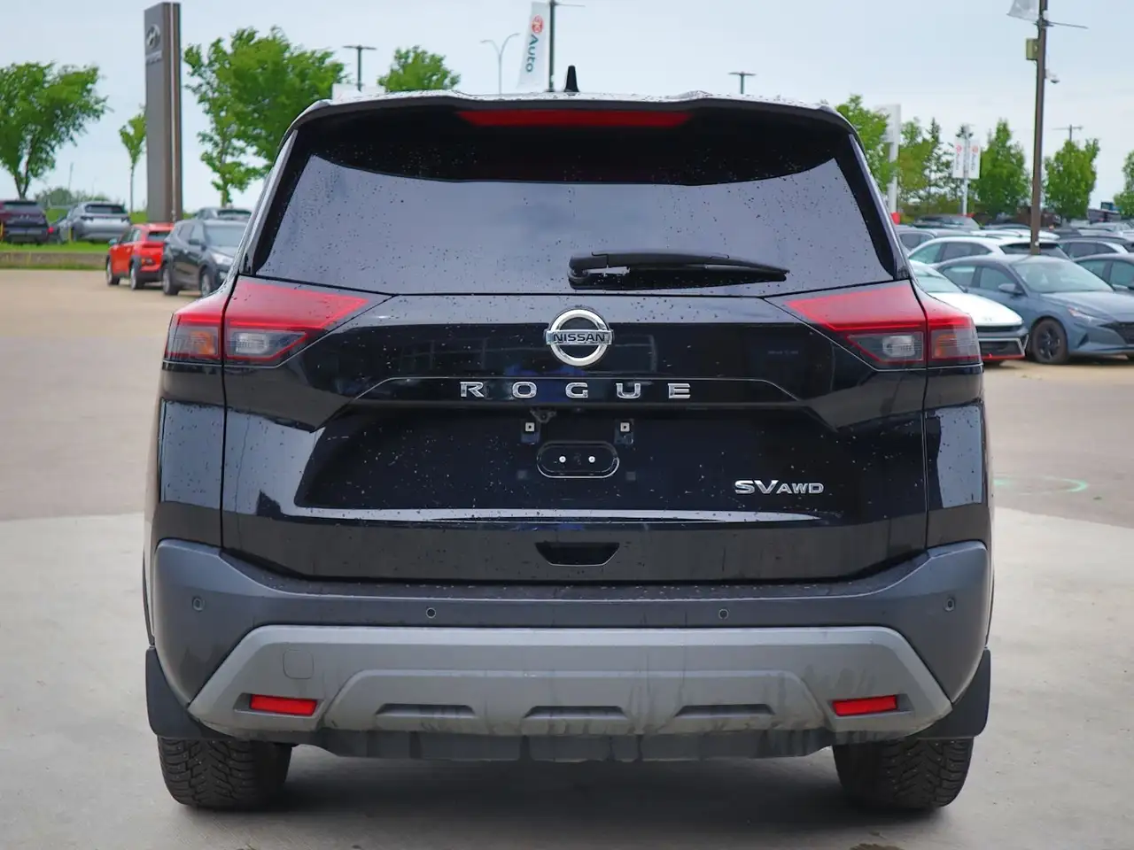 Nissan Rogue снимка Nissan Rogue