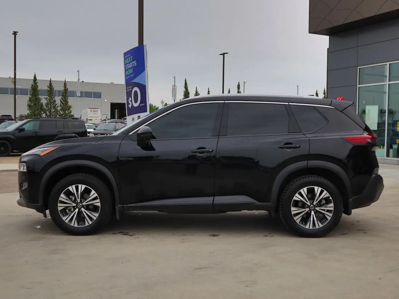 Nissan Rogue снимка Nissan Rogue