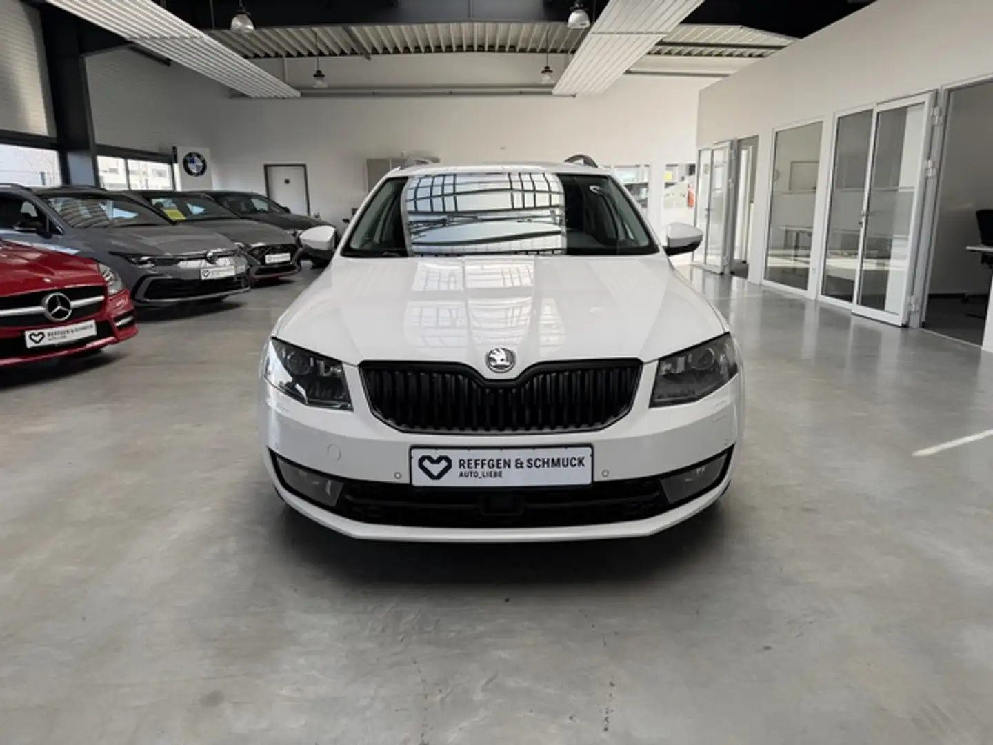 Skoda Octavia COMBI ELEGANCE 4X4 DSG+NAV+XENON+STANDHE Blanc - 2