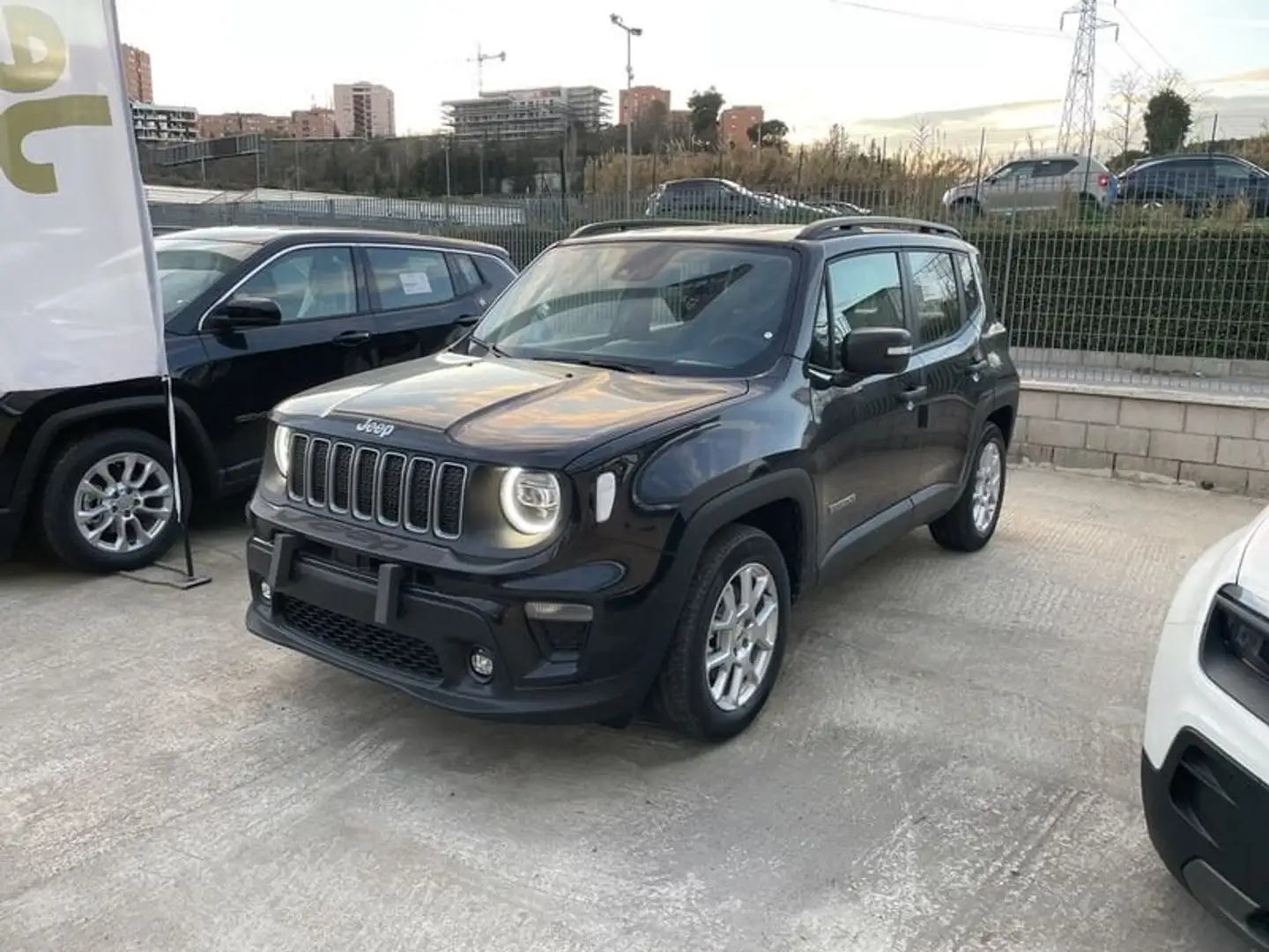 Jeep Renegade 1.5 Turbo T4 MHEV Altitude - 1